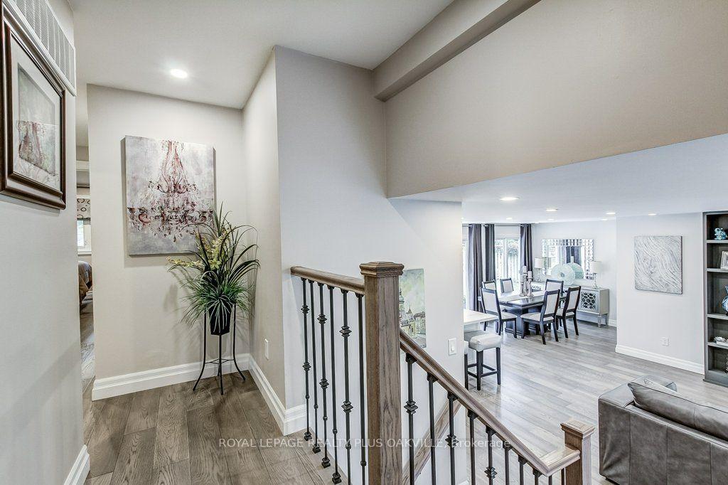 Photo 19 of 4364 Ayr Place, Burlington, Shoreacres — HOMEH