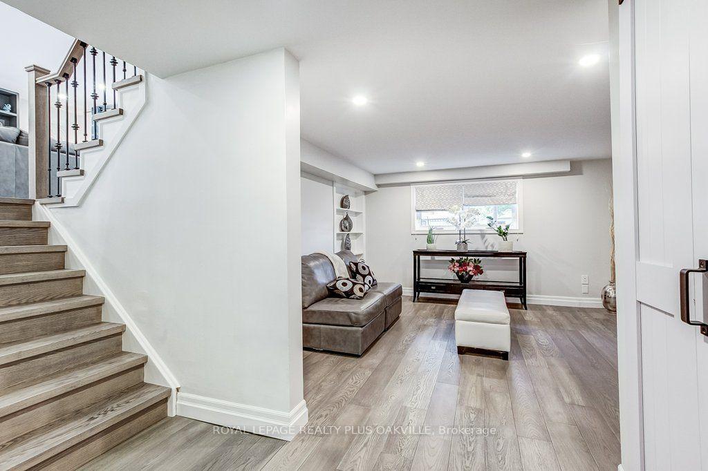 Photo 28 of 4364 Ayr Place, Burlington, Shoreacres — HOMEH