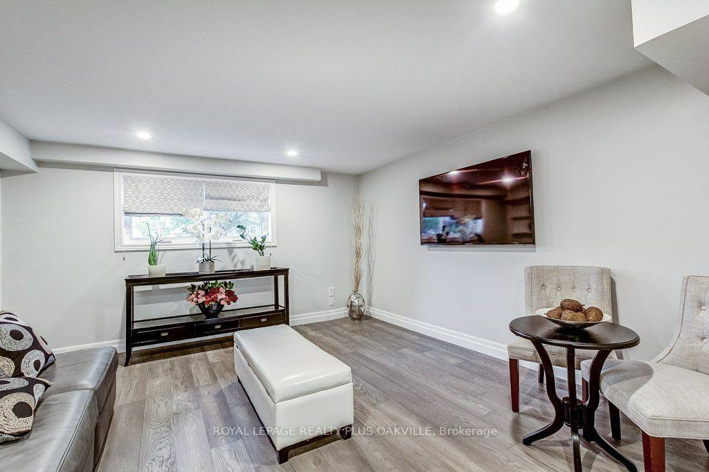 Photo 29 of 4364 Ayr Place, Burlington, Shoreacres — HOMEH
