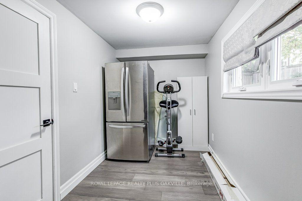 Photo 33 of 4364 Ayr Place, Burlington, Shoreacres — HOMEH