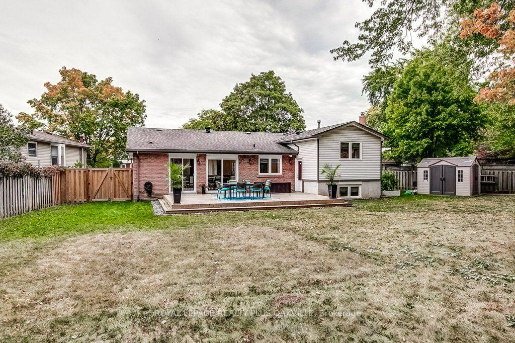 Photo 35 of 4364 Ayr Place, Burlington, Shoreacres — HOMEH