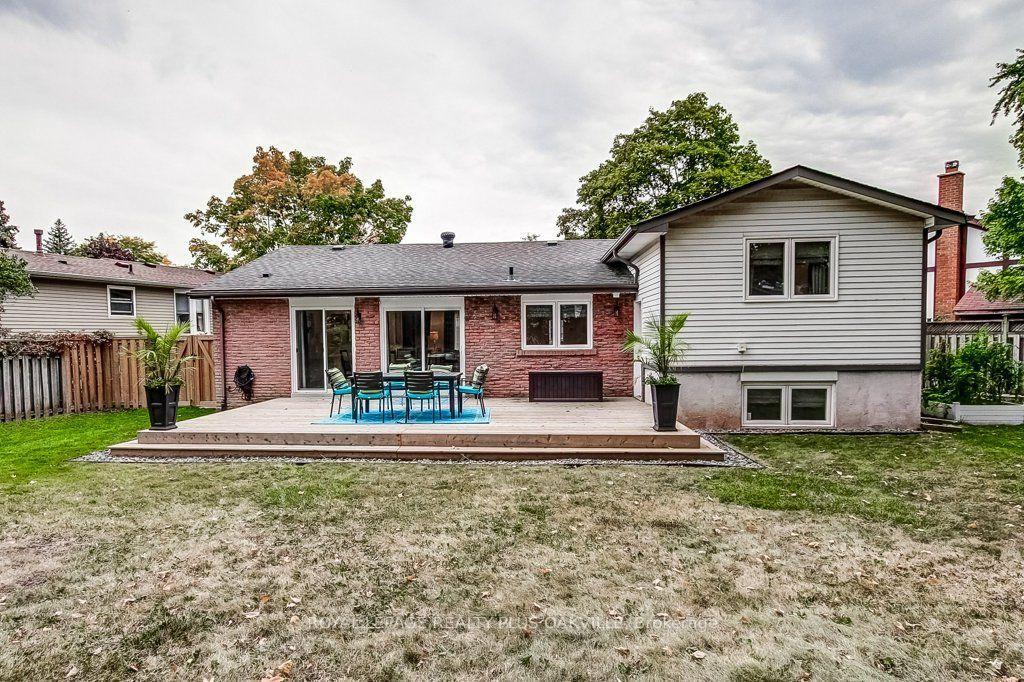 Photo 37 of 4364 Ayr Place, Burlington, Shoreacres — HOMEH
