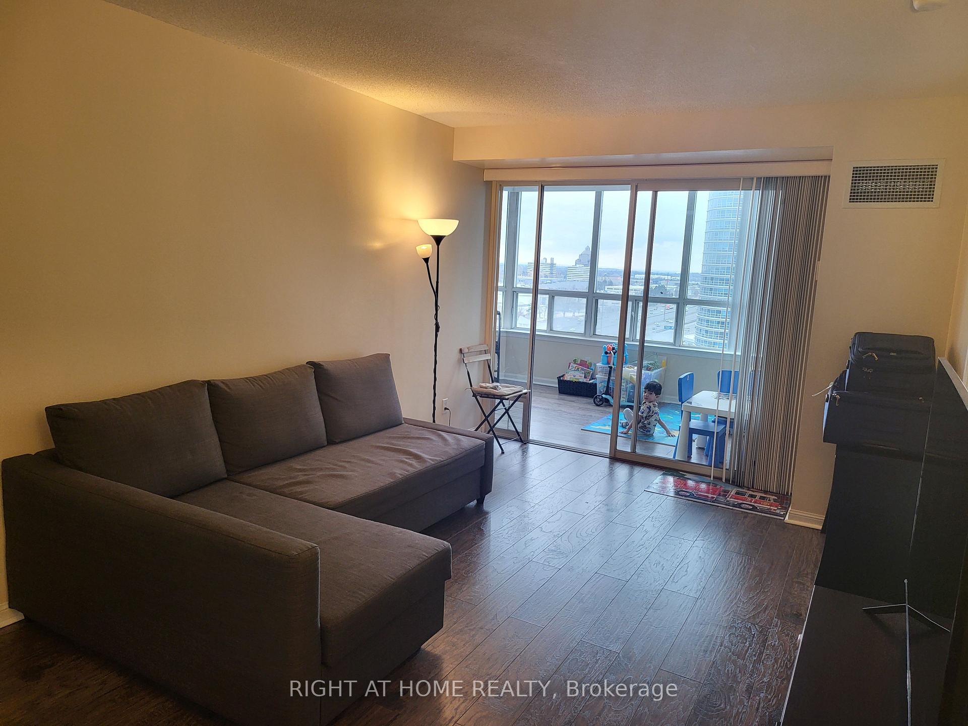 Photo 3 of Unit 1502, 88 Corporate Drive, Scarborough, Woburn — HOMEH