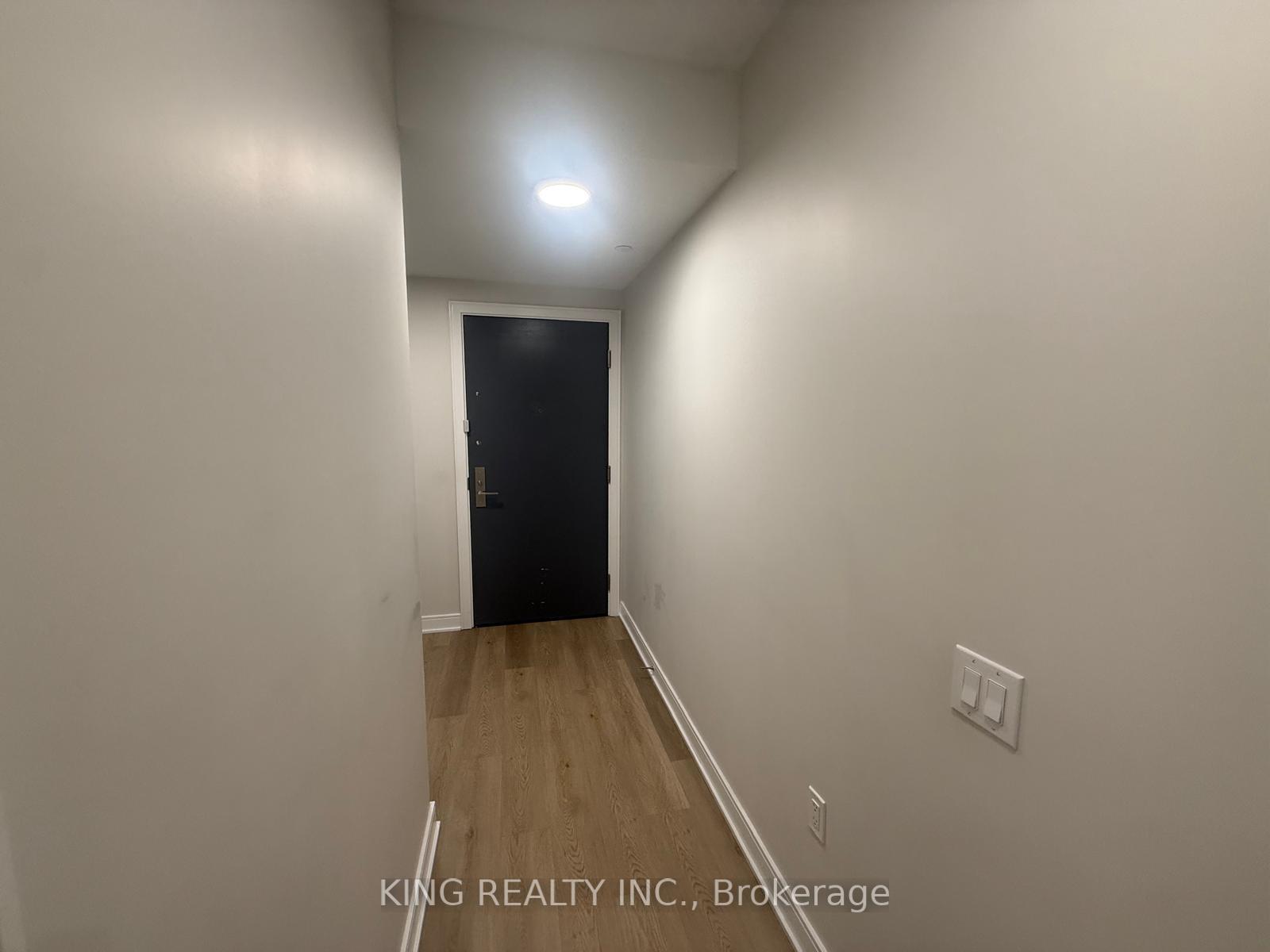 Photo of 86 Dundas Street E