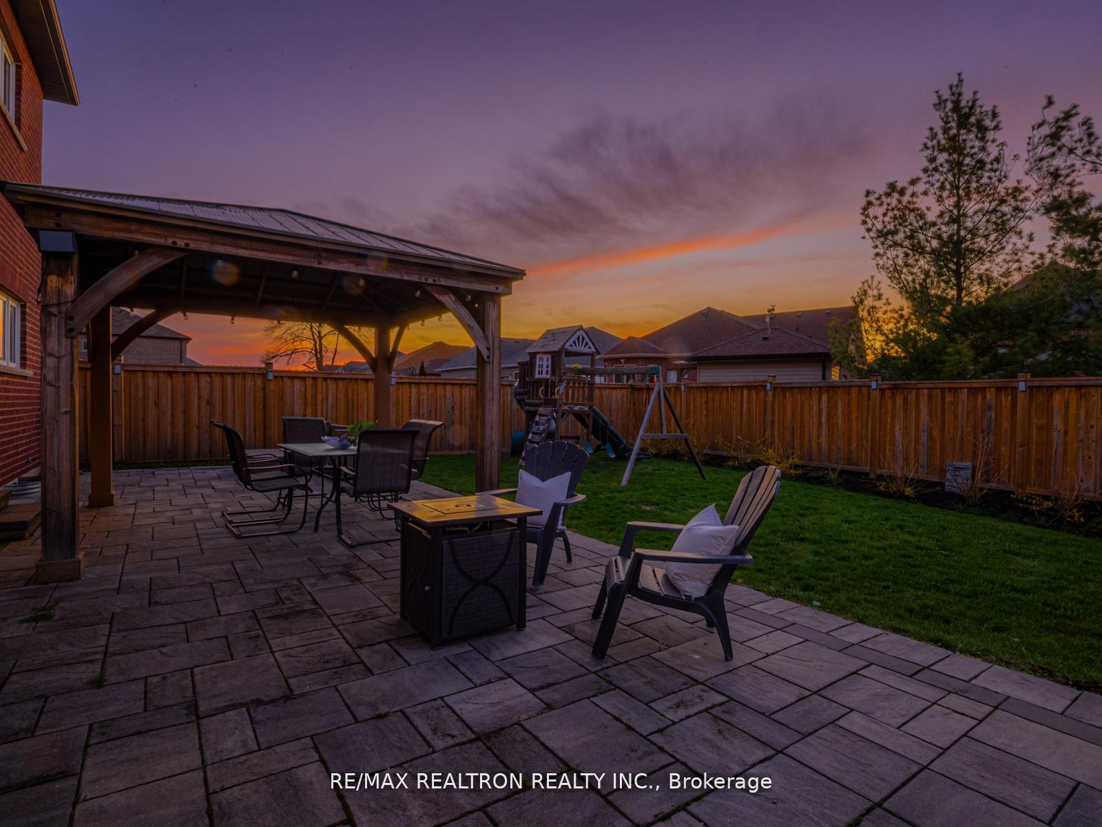 Photo 2 of 1787 Emberton Way, Innisfil, Rural Innisfil — HOMEH