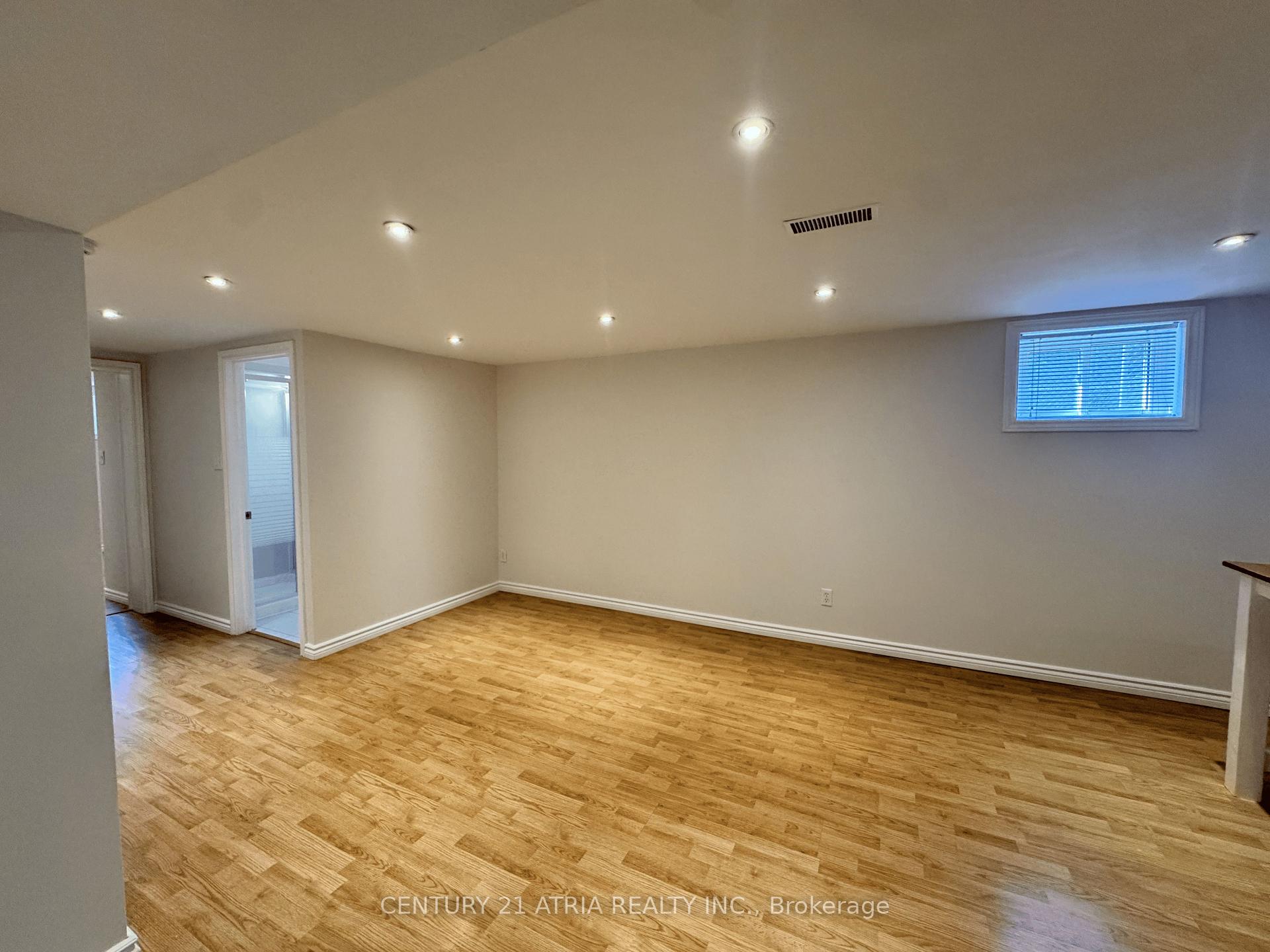 Photo 2 of Unit Bsmt, 28 Willowhurst Crescent, Scarborough, Wexford-Maryvale — HOMEH