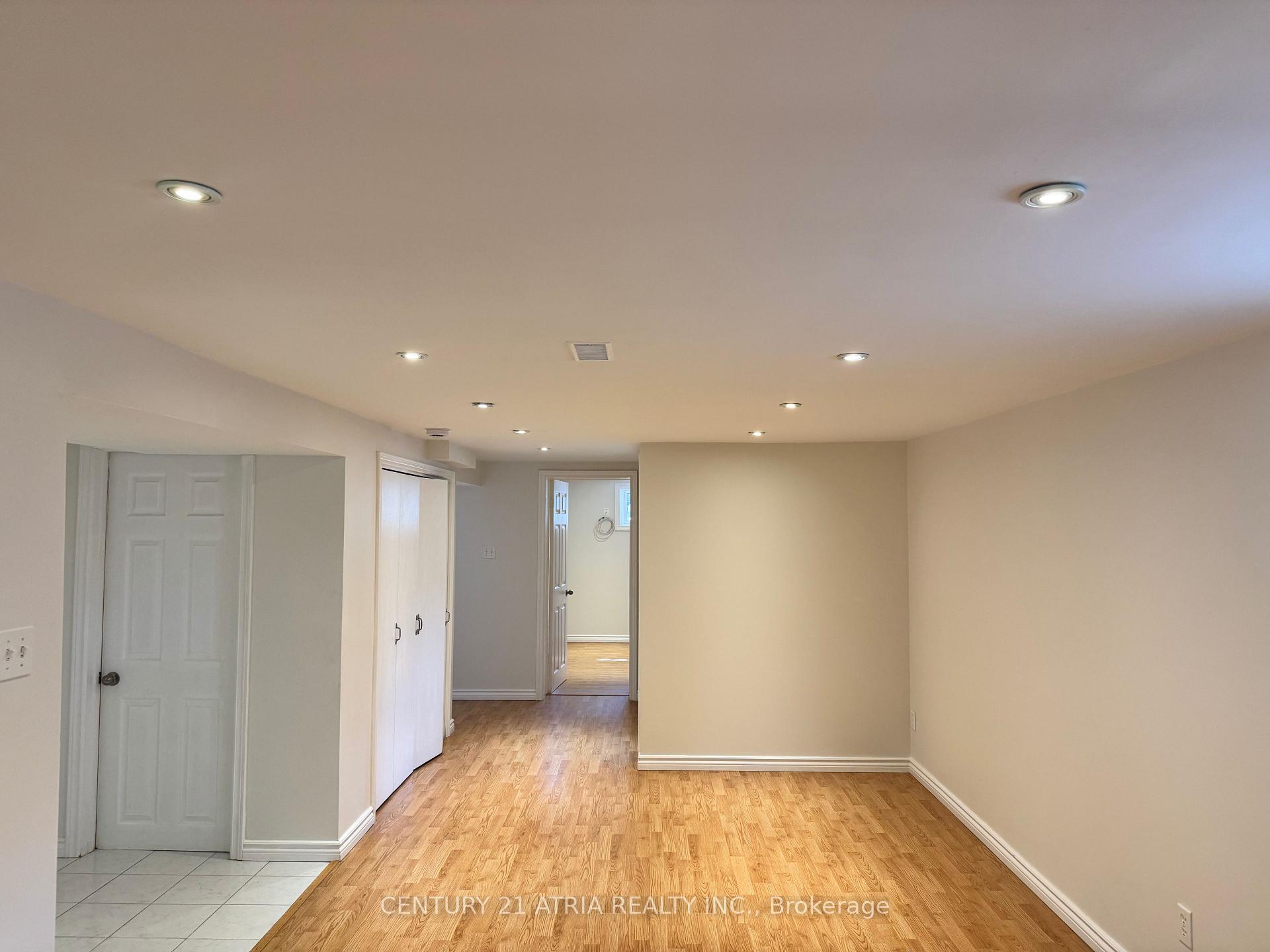 Photo 5 of Unit Bsmt, 28 Willowhurst Crescent, Scarborough, Wexford-Maryvale — HOMEH