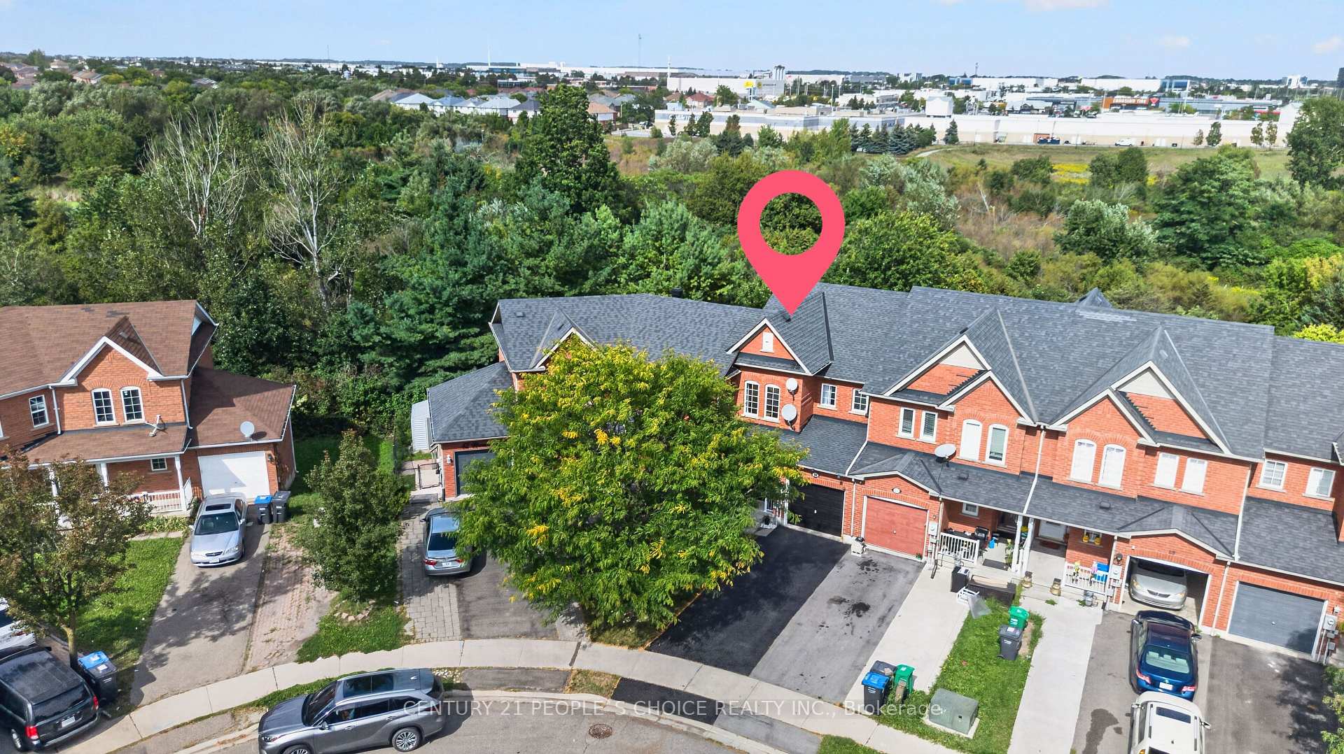 Photo 2 of 44 Monaco Court, Brampton, Fletcher's Meadow — HOMEH