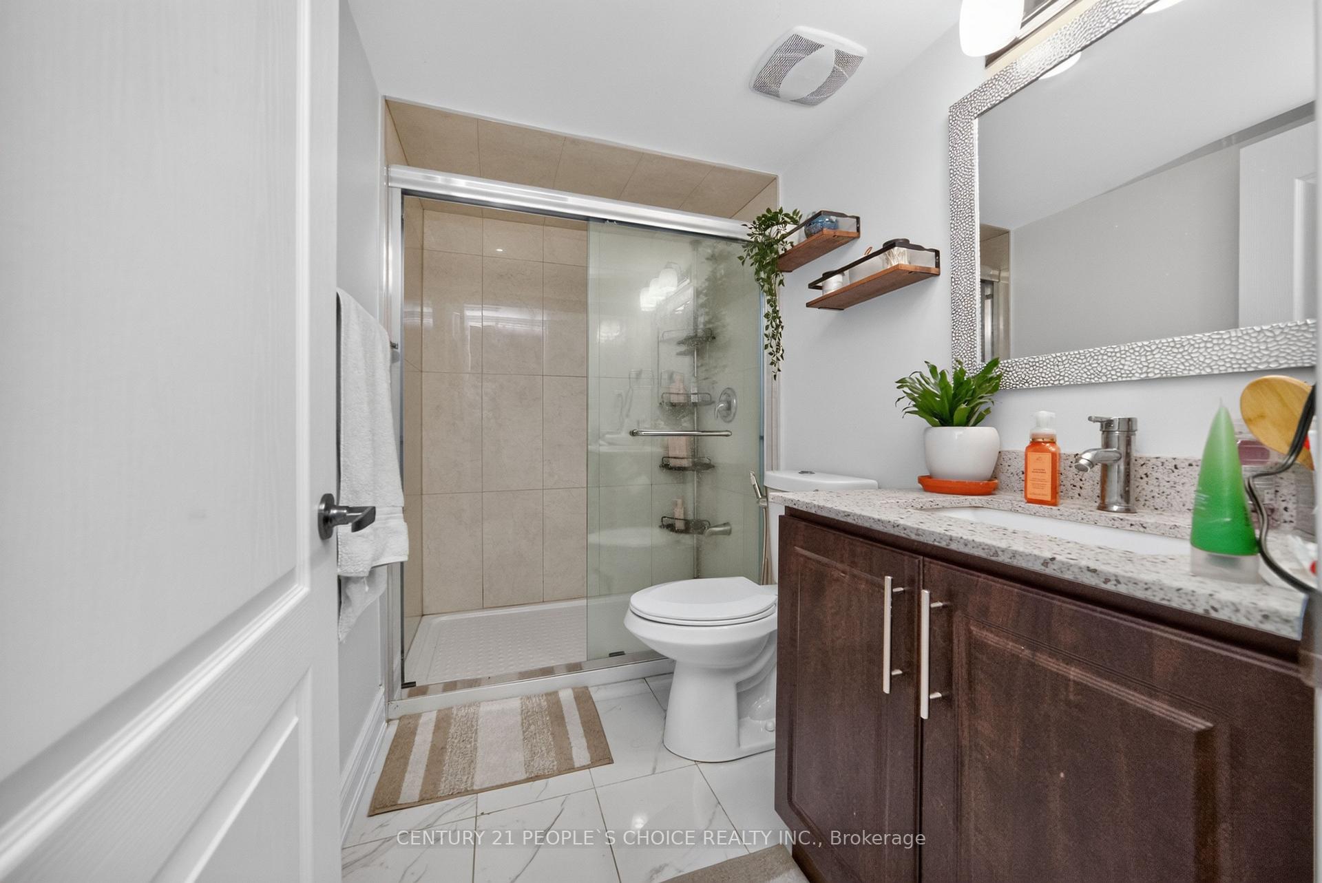 Photo 40 of 44 Monaco Court, Brampton, Fletcher's Meadow — HOMEH