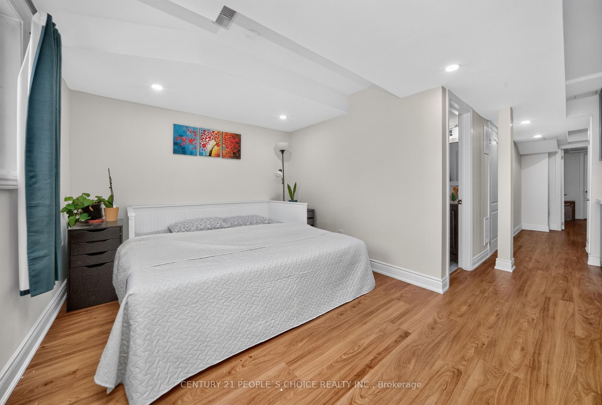 Photo 42 of 44 Monaco Court, Brampton, Fletcher's Meadow — HOMEH