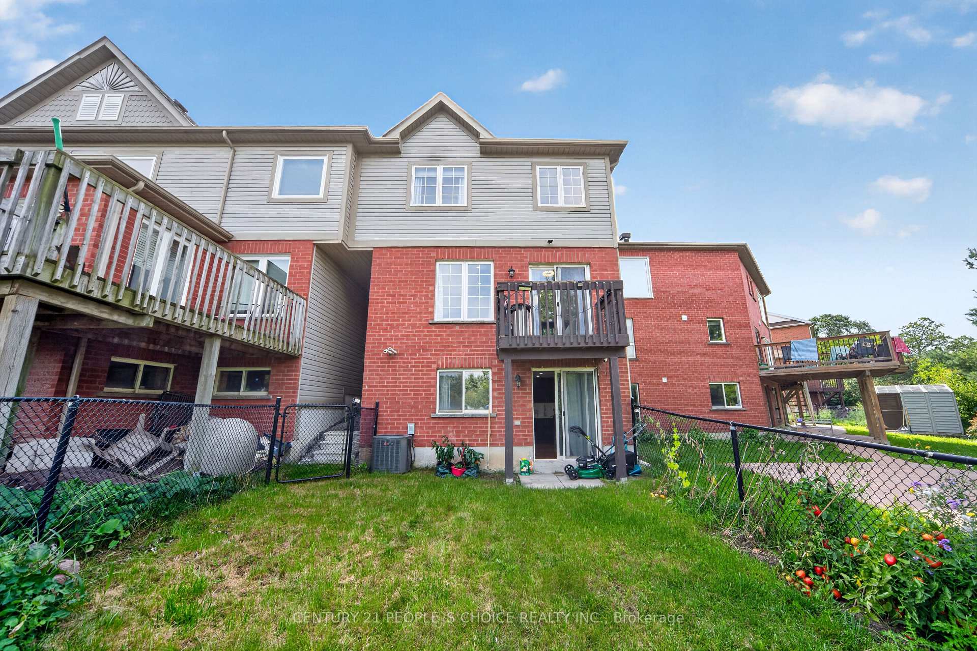 Photo 45 of 44 Monaco Court, Brampton, Fletcher's Meadow — HOMEH