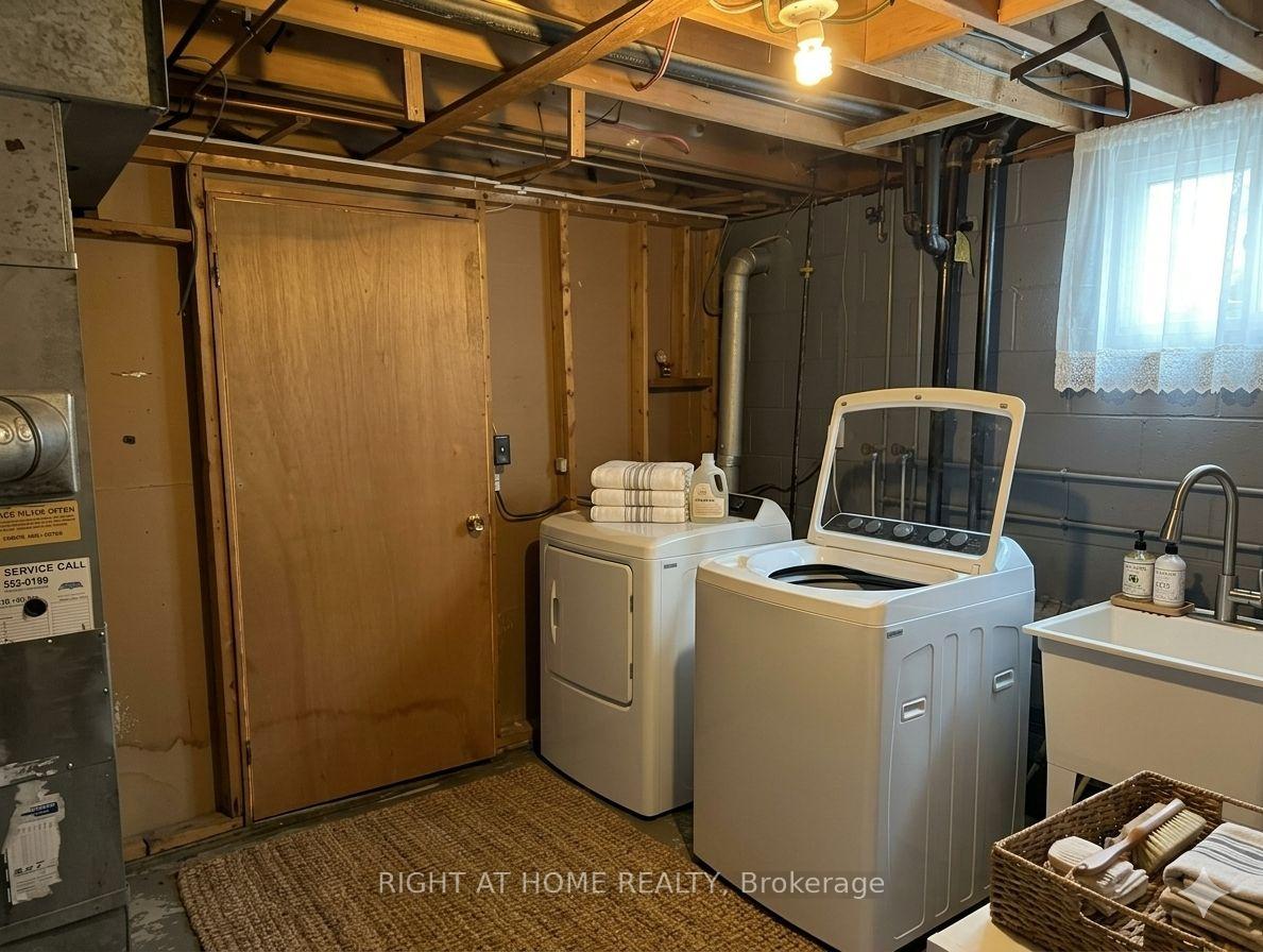 Photo 6 of Unit upper, 30 San Remo Drive, Hamilton, Mountview — HOMEH