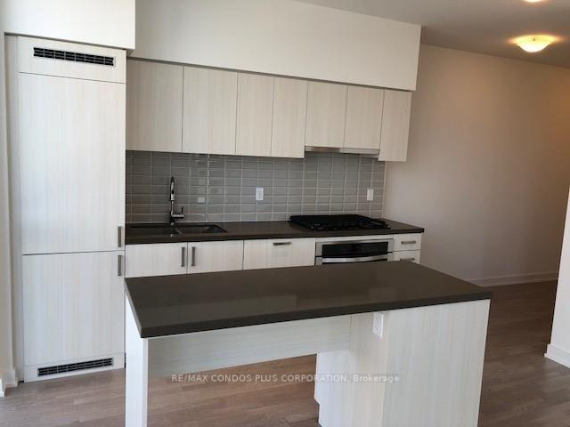 Photo 4 of Unit 614, 501 St Clair Avenue W, Toronto, Casa Loma — HOMEH