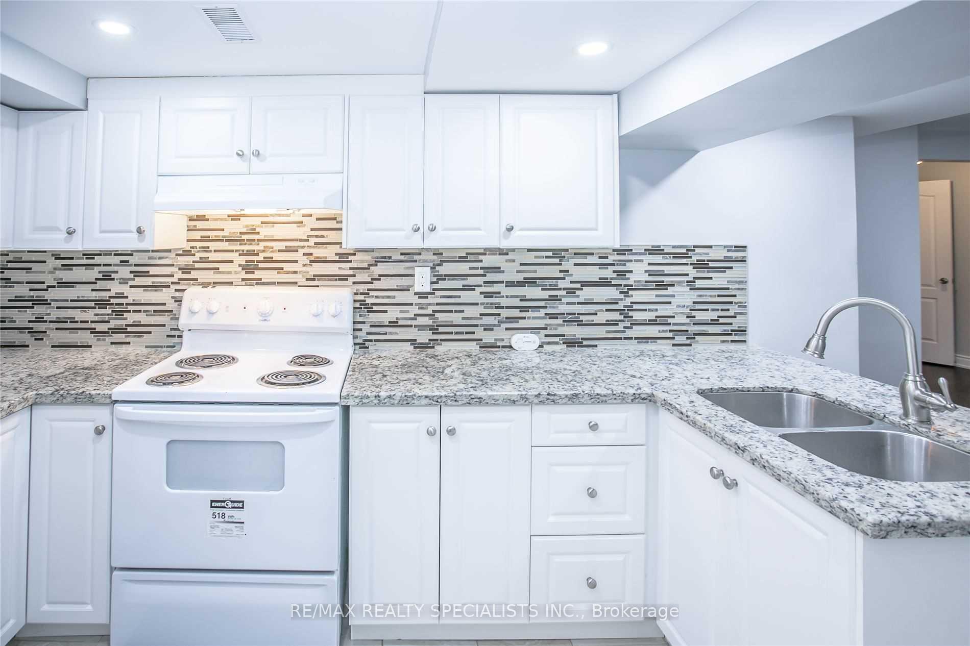 Photo 29 of 88 Robert Parkinson Drive, Brampton, Northwest Brampton — HOMEH