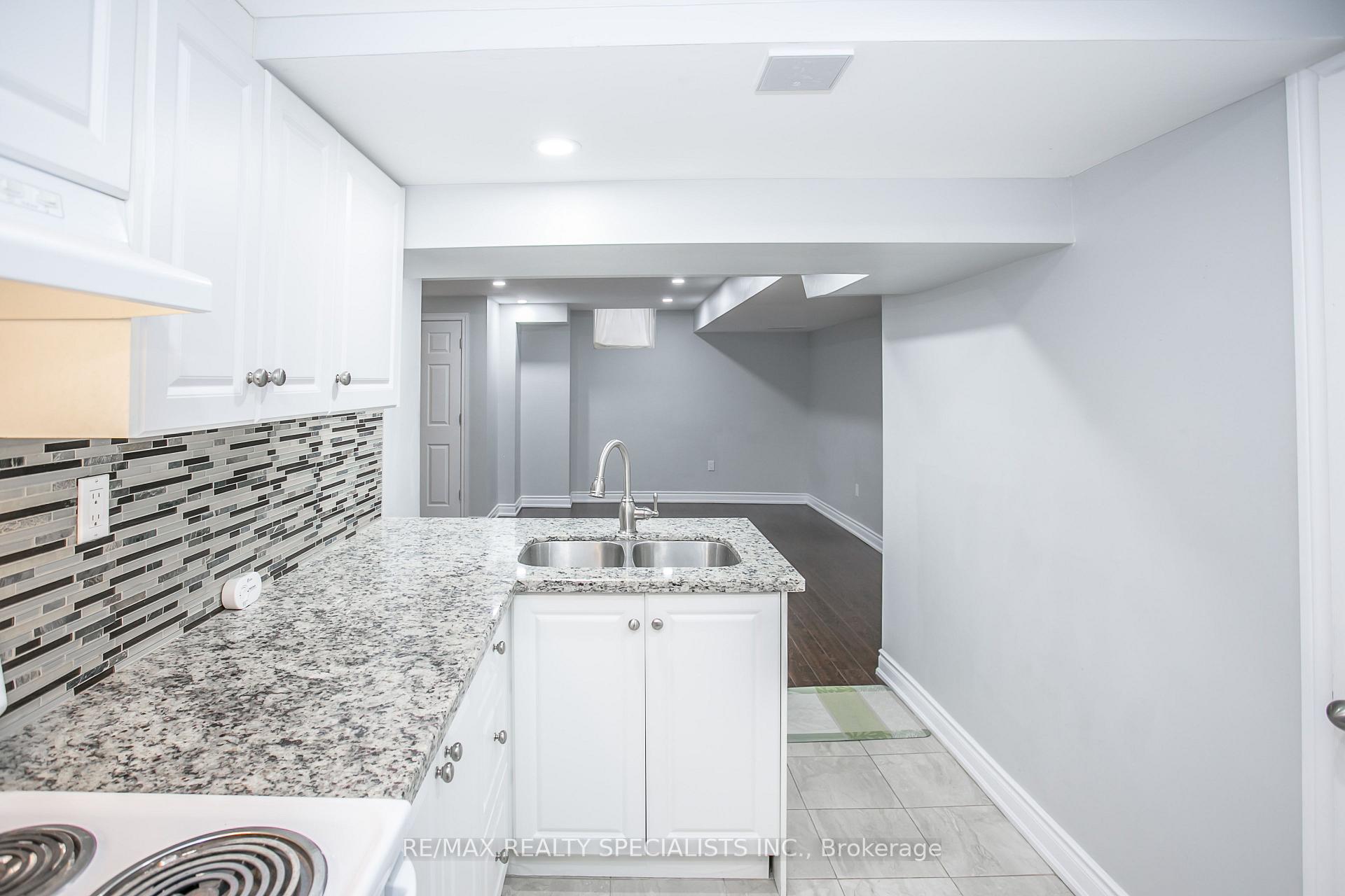 Photo 32 of 88 Robert Parkinson Drive, Brampton, Northwest Brampton — HOMEH
