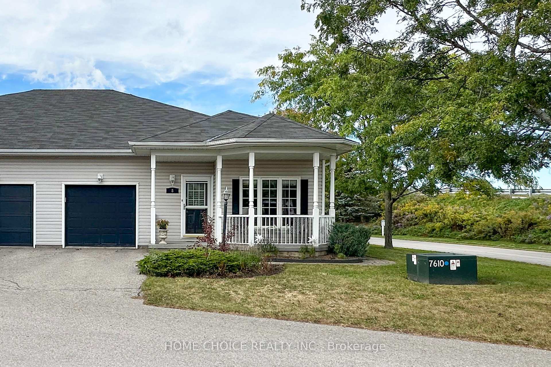 Photo of 8 Hinkley Trail