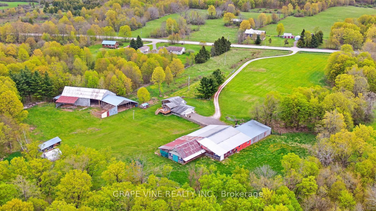 Photo of 842 Port Elmsley Road