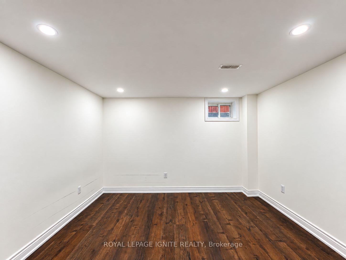 Photo 3 of 7 Aquilina Court, Ajax, Northeast Ajax — HOMEH