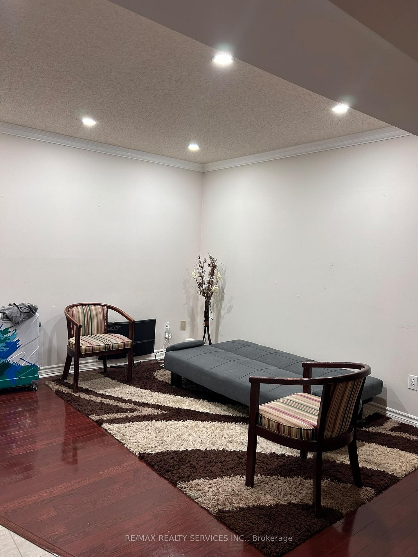 Photo 8 of 17 Piane Avenue, Brampton, Fletcher's West — HOMEH