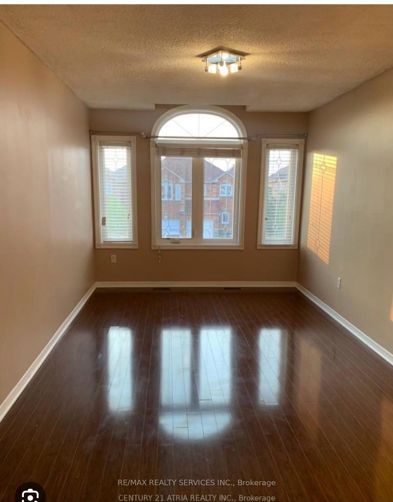 Photo 13 of 17 Piane Avenue, Brampton, Fletcher's West — HOMEH