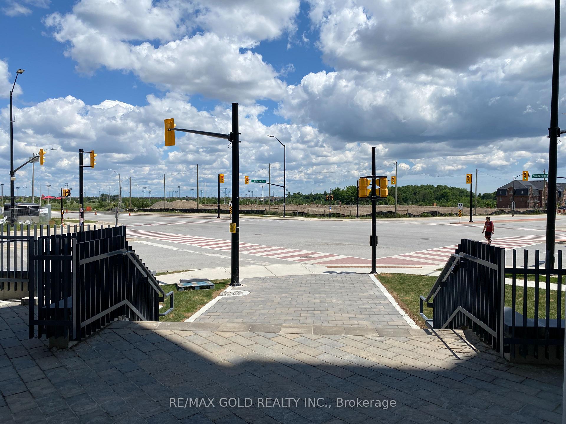 Photo 4 of Unit 208, 180 Veterans Drive, Brampton, Northwest Brampton — HOMEH