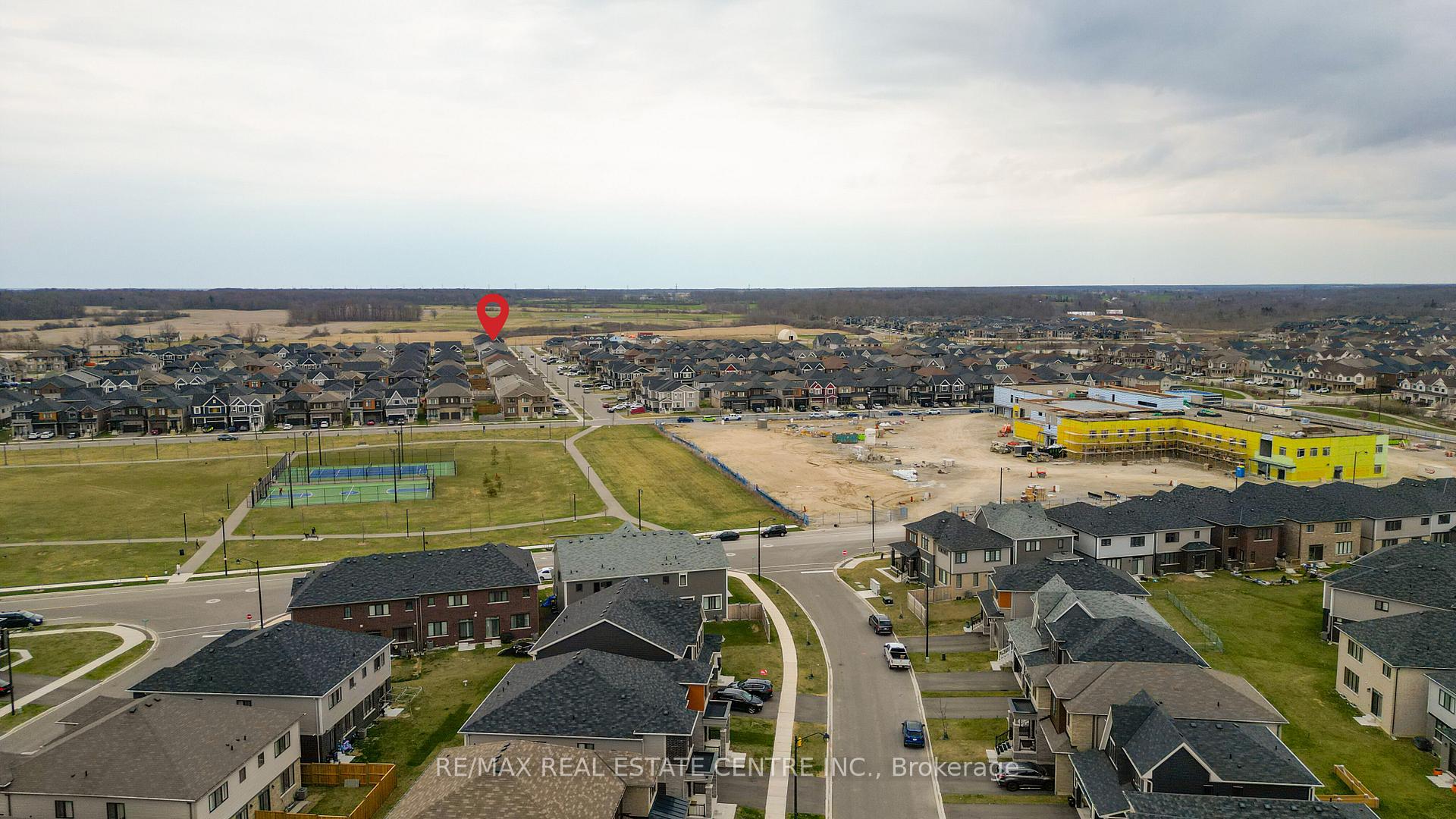 Photo 2 of 22 Oaktree Drive, Haldimand — HOMEH
