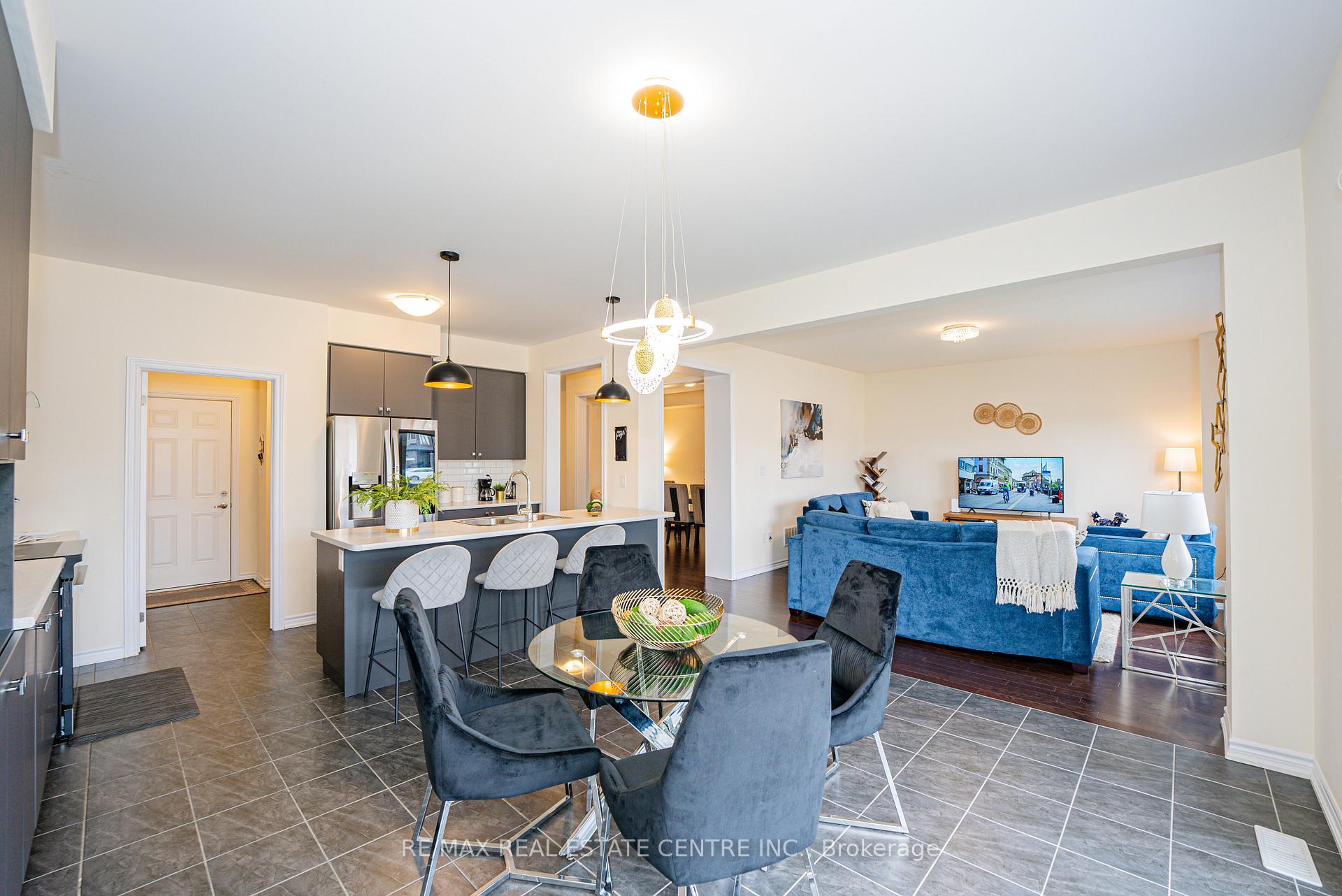 Photo 14 of 22 Oaktree Drive, Haldimand — HOMEH