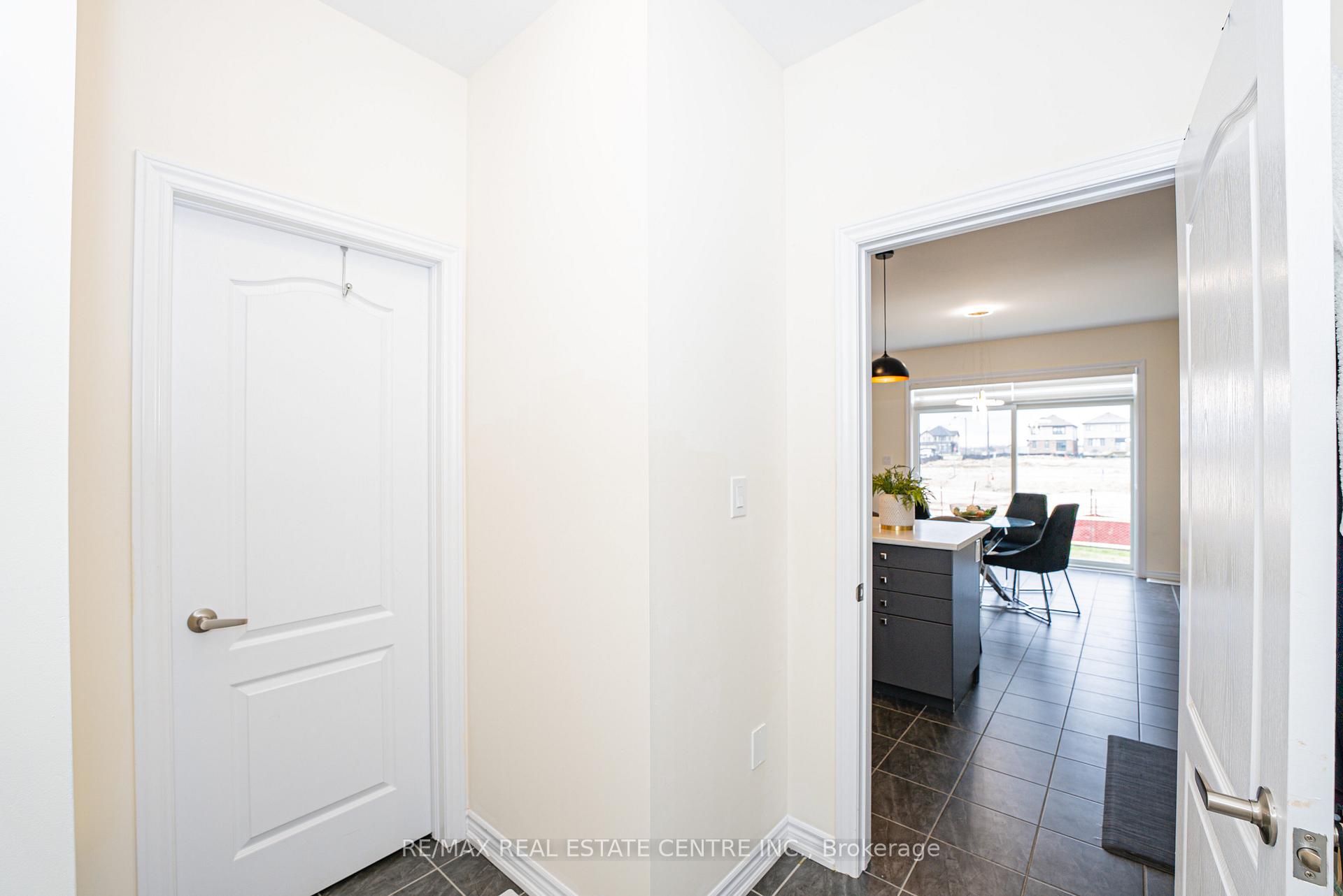 Photo 19 of 22 Oaktree Drive, Haldimand — HOMEH