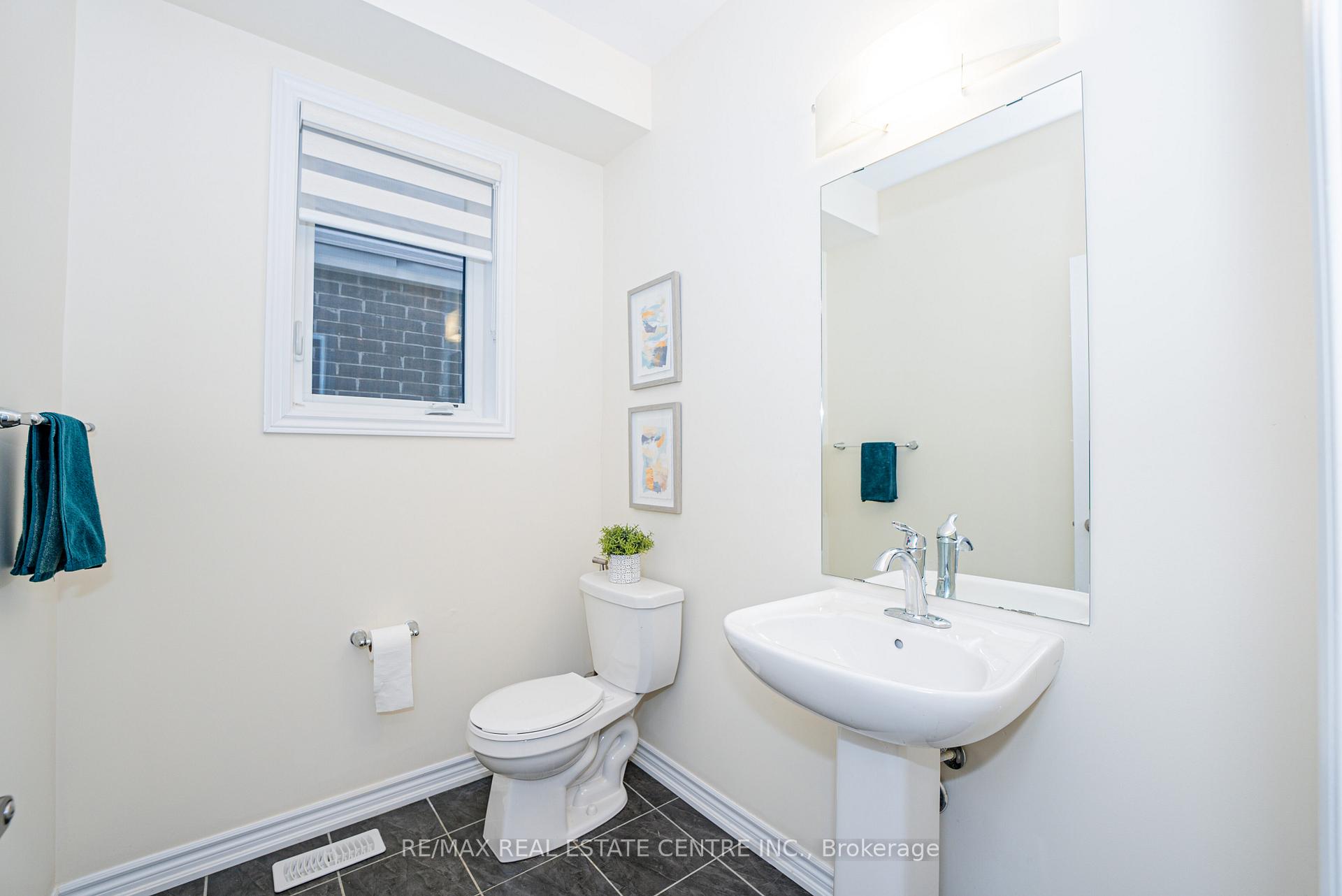 Photo 20 of 22 Oaktree Drive, Haldimand — HOMEH