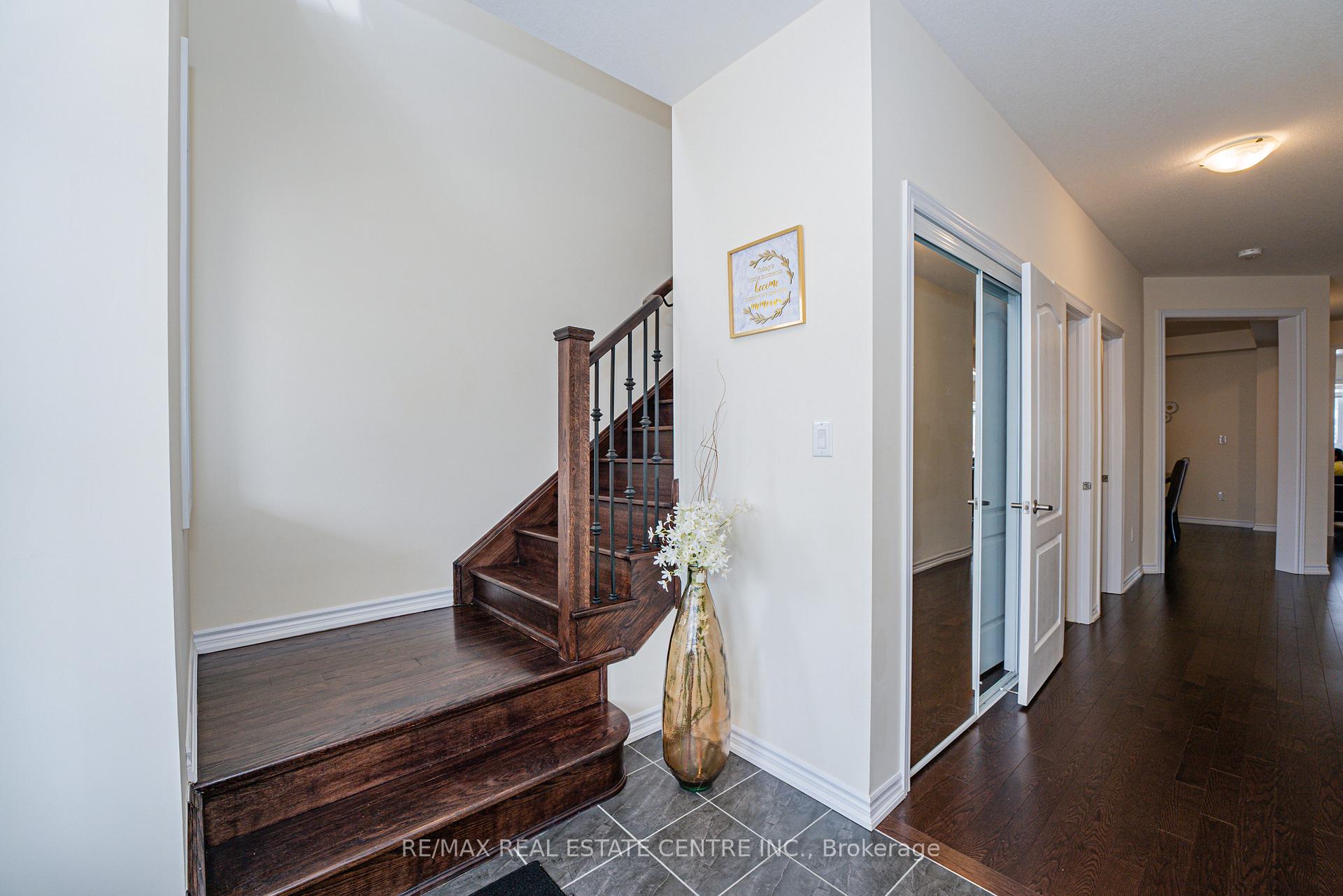 Photo 21 of 22 Oaktree Drive, Haldimand — HOMEH