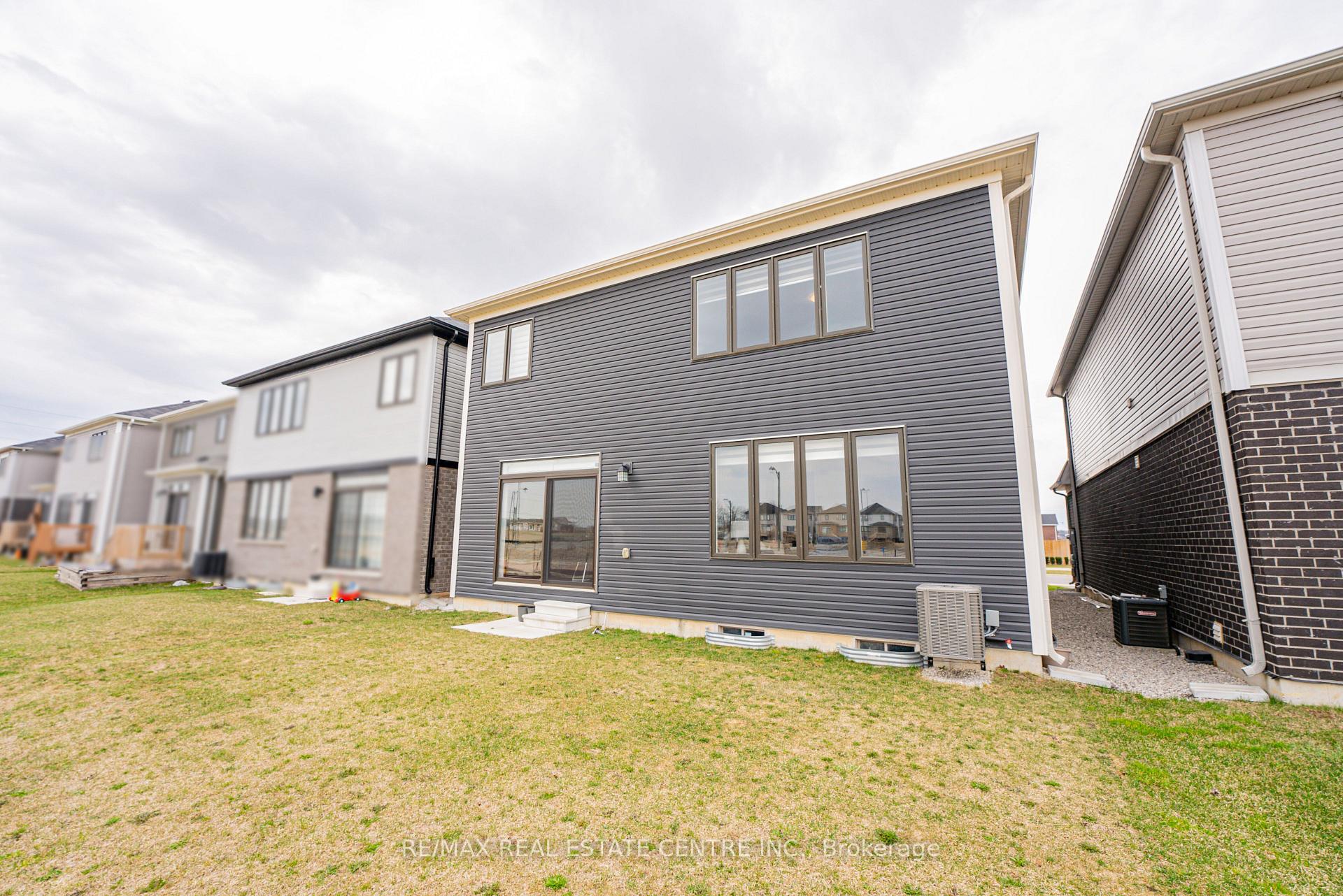 Photo 48 of 22 Oaktree Drive, Haldimand — HOMEH