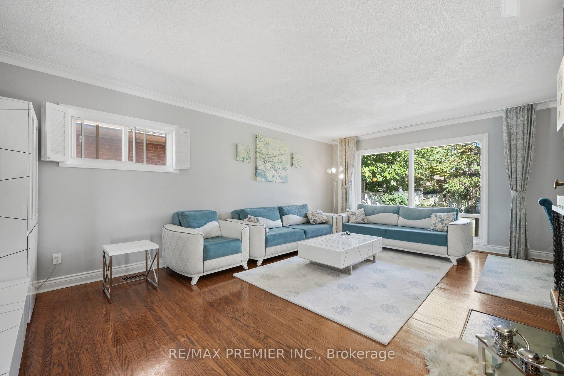Photo 14 of 91 Wigmore Drive, North York, Victoria Village — HOMEH