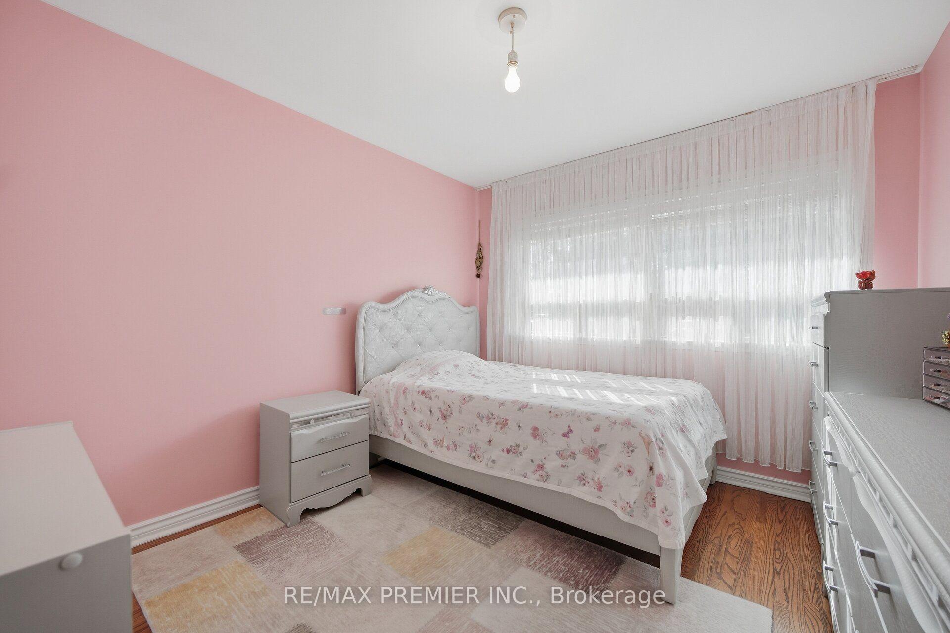 Photo 20 of 91 Wigmore Drive, North York, Victoria Village — HOMEH