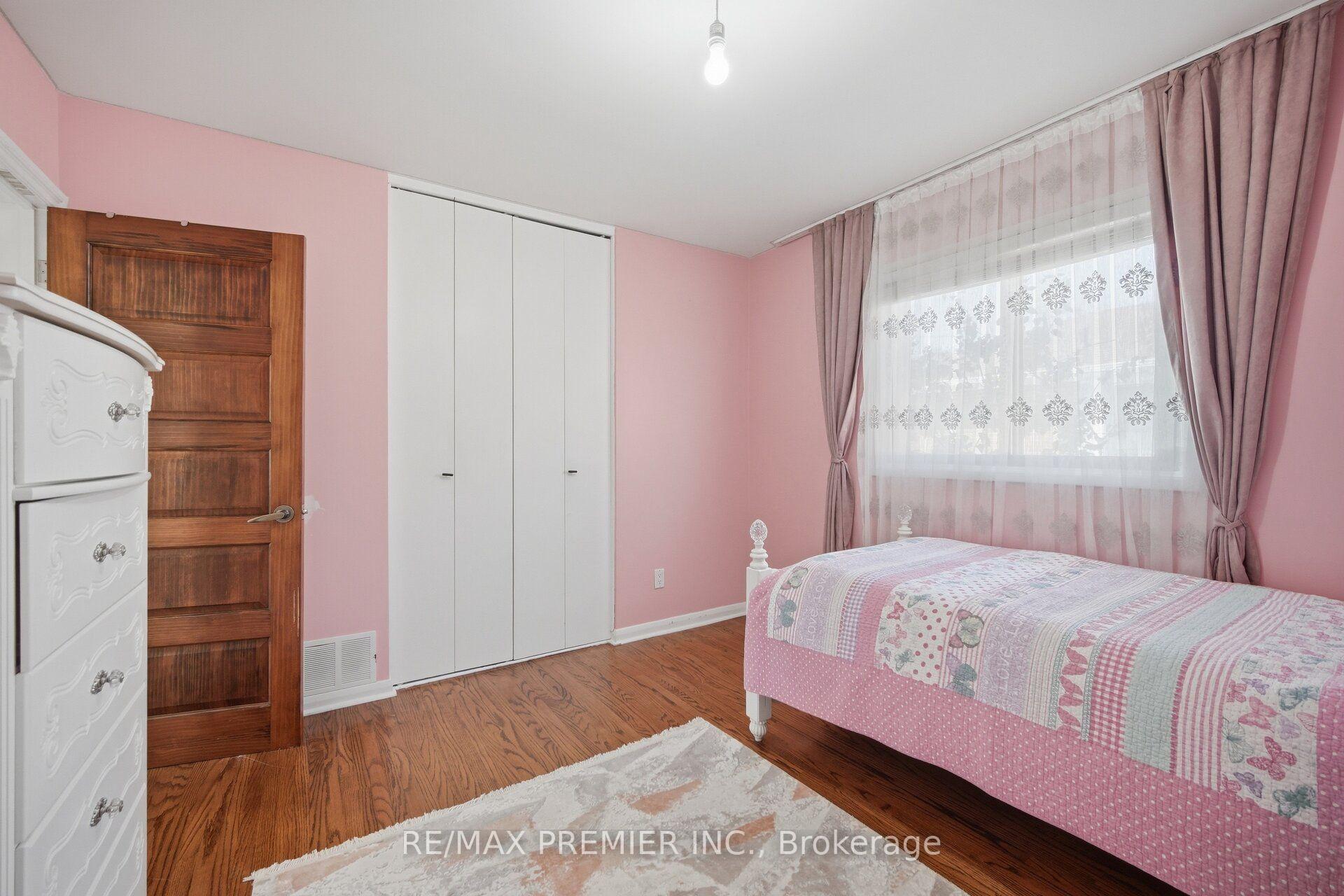 Photo 23 of 91 Wigmore Drive, North York, Victoria Village — HOMEH
