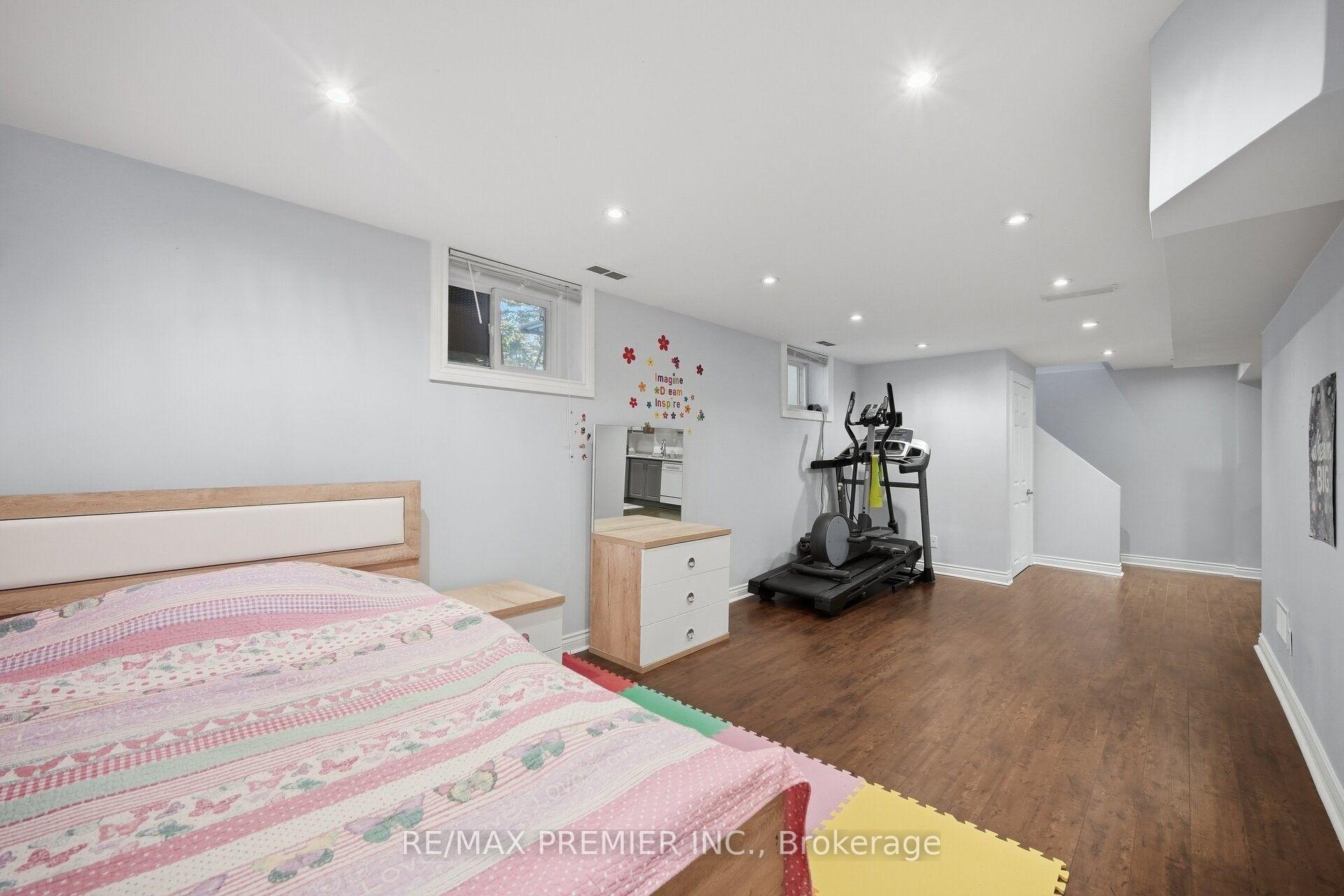 Photo 30 of 91 Wigmore Drive, North York, Victoria Village — HOMEH