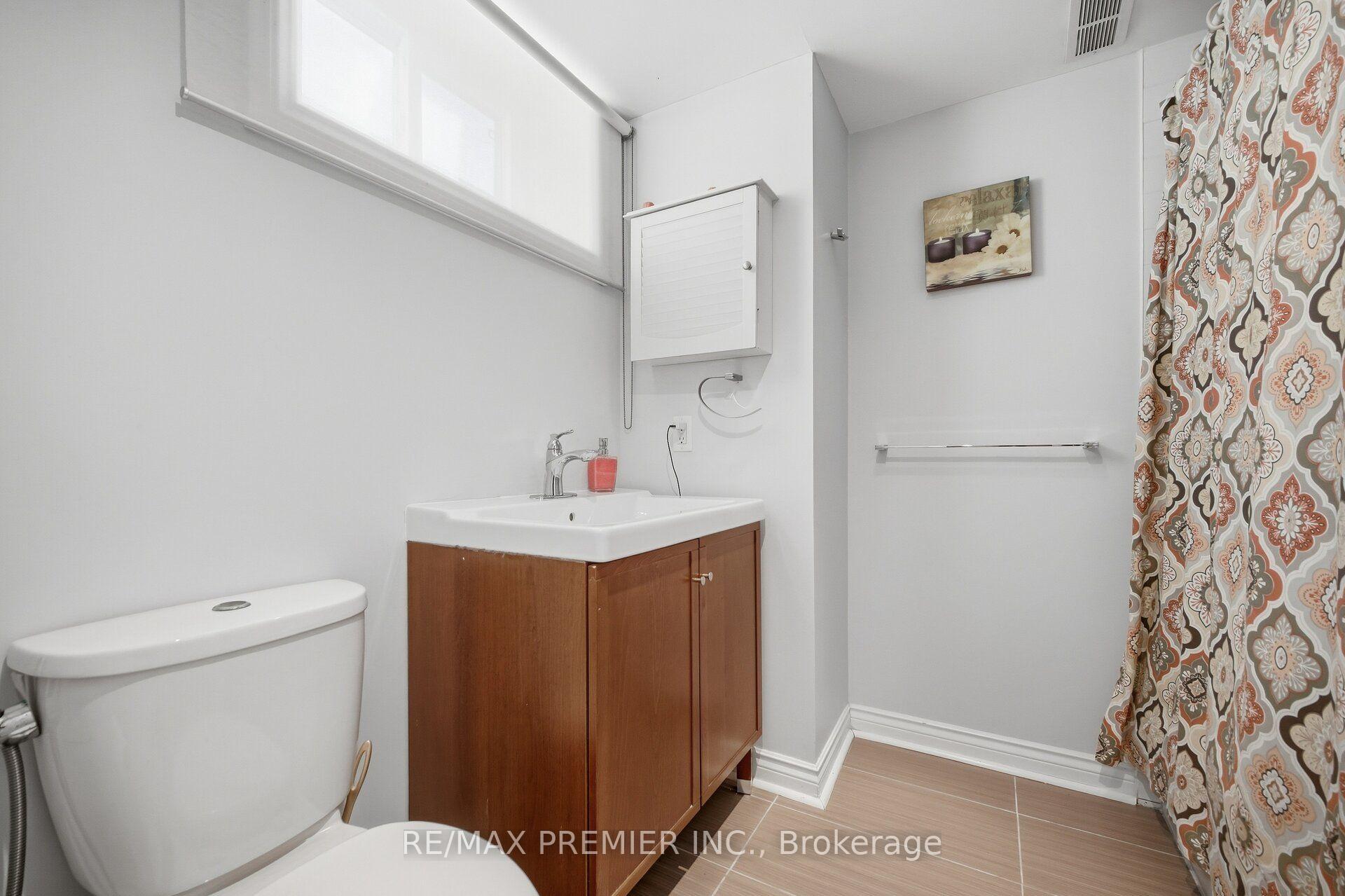Photo 37 of 91 Wigmore Drive, North York, Victoria Village — HOMEH