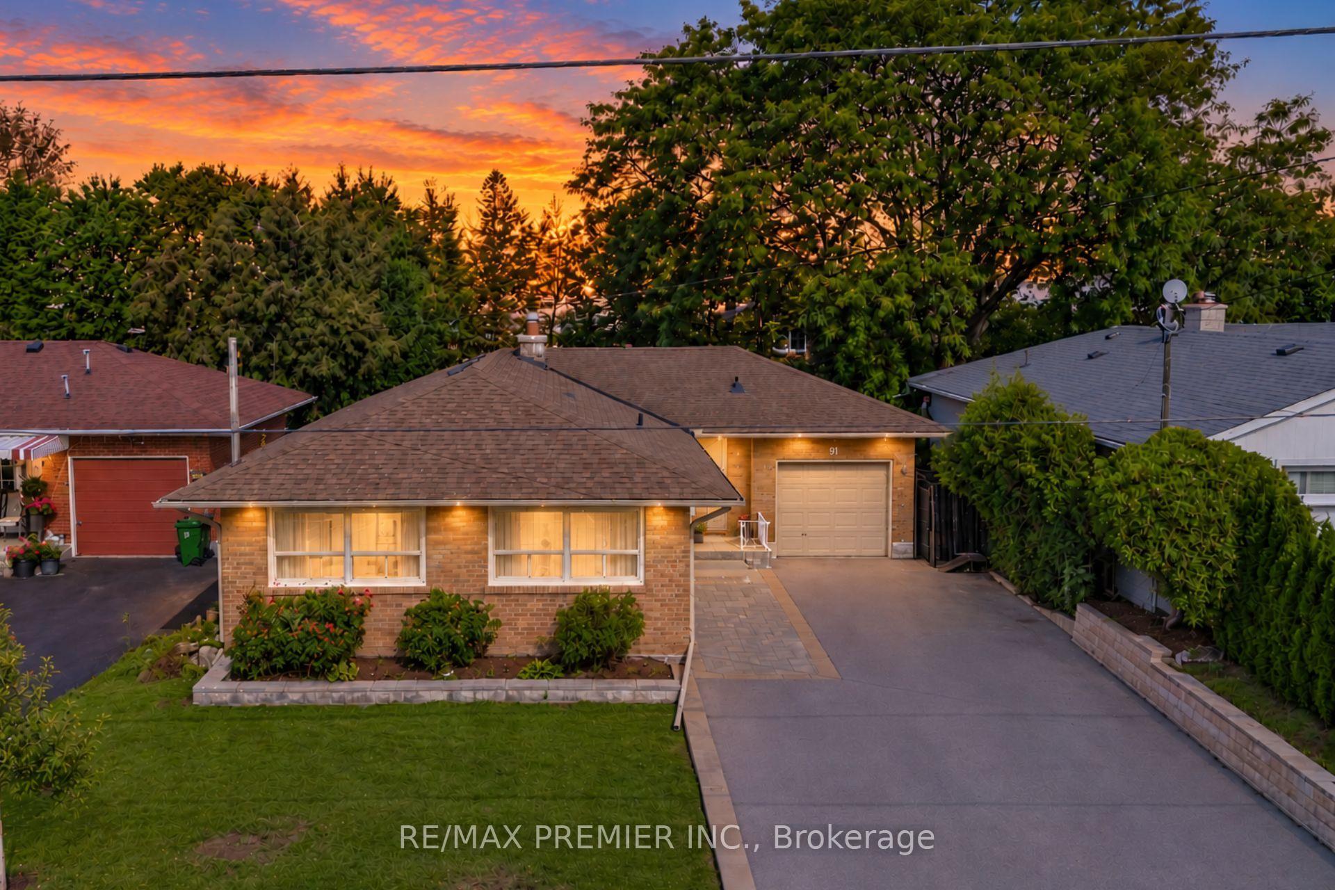 Photo 2 of 91 Wigmore Drive, North York, Victoria Village — HOMEH