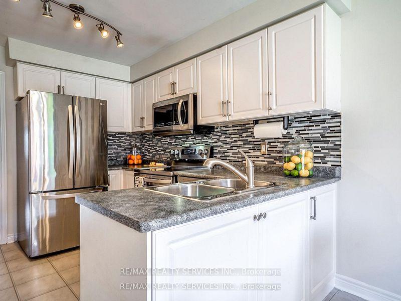 Photo 33 of 8 Seashell Place, Brampton, Sandringham-Wellington — HOMEH