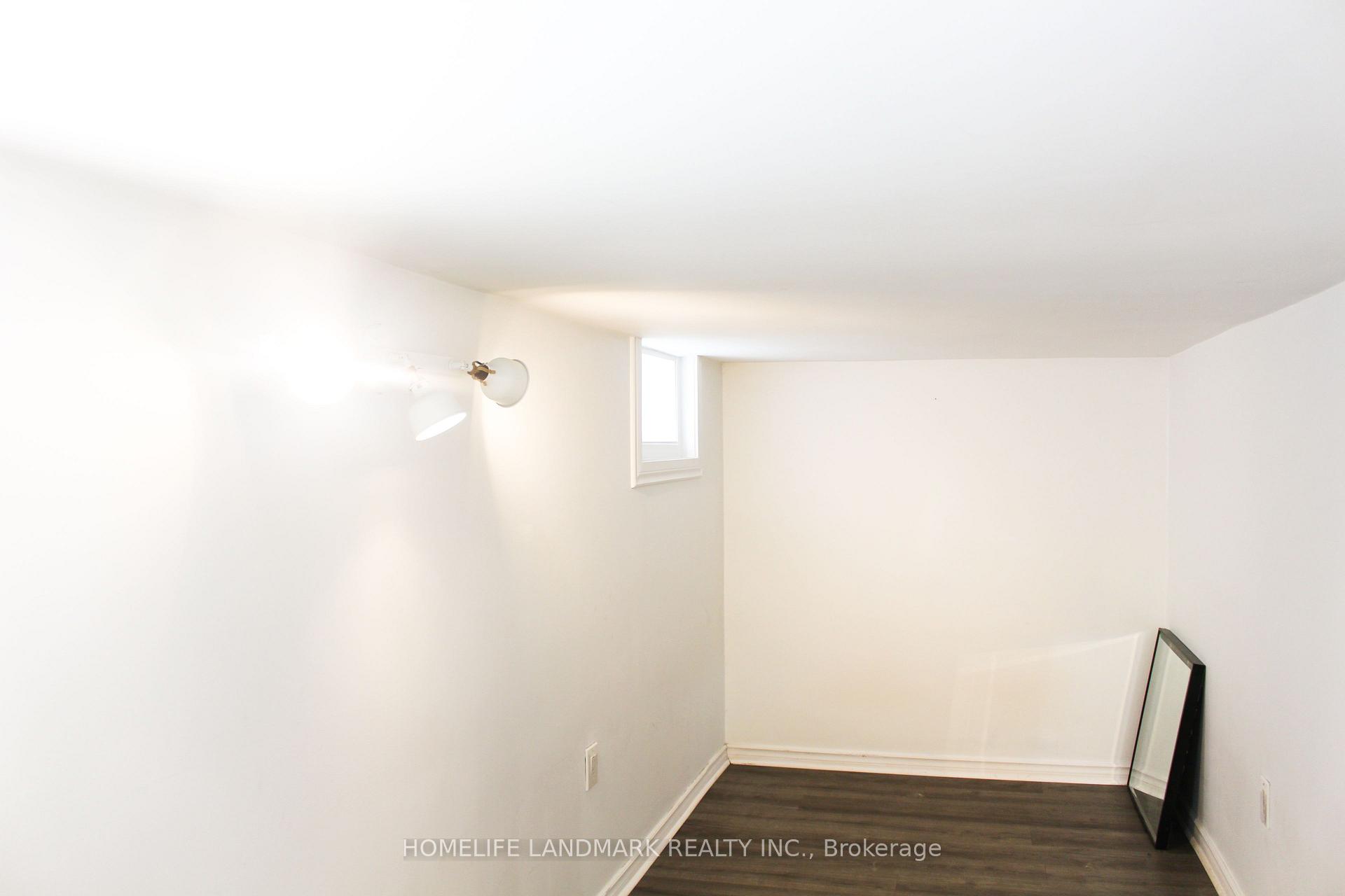 Photo 8 of 38 Glenvalley Drive, North York, Mount Dennis — HOMEH