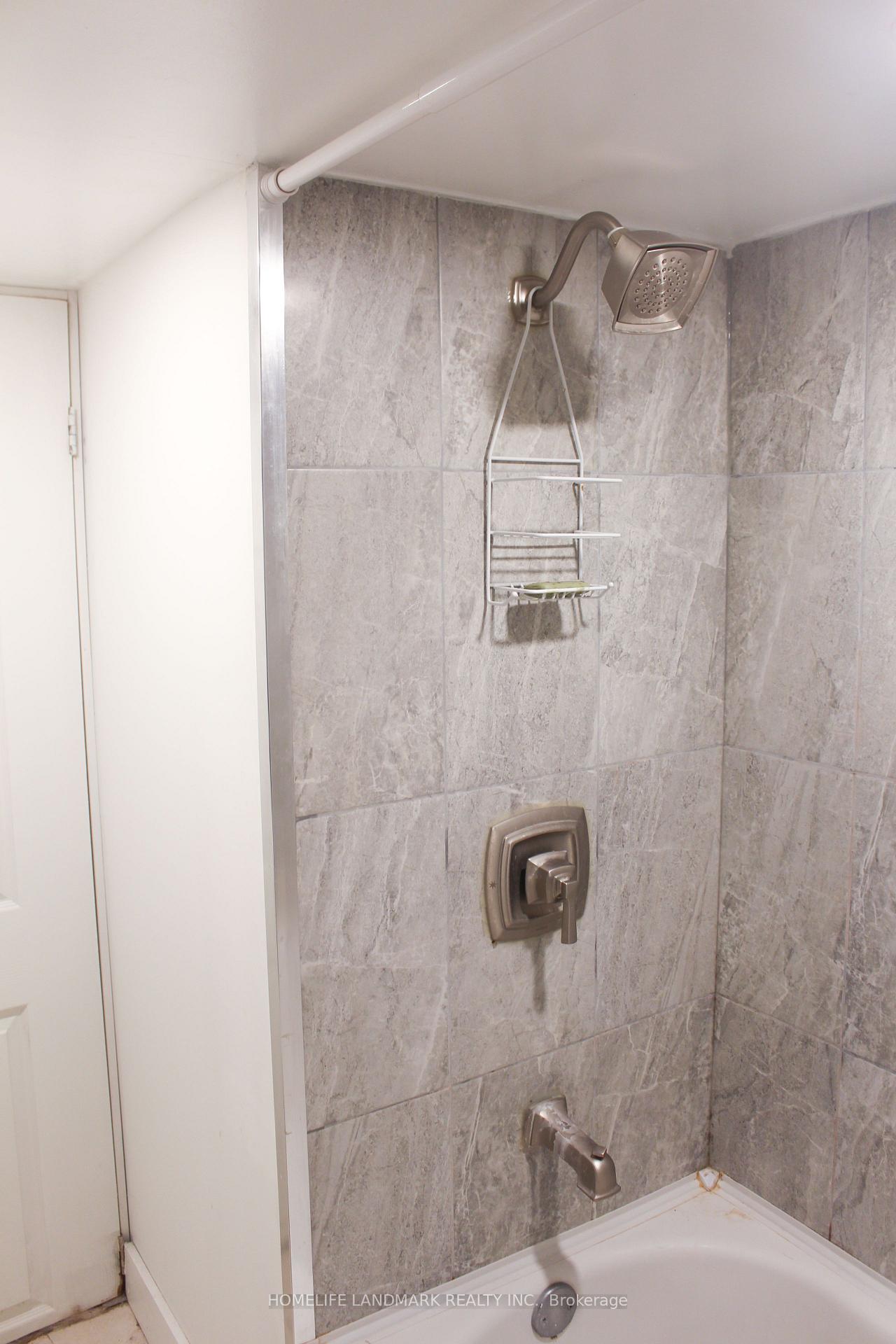 Photo 11 of 38 Glenvalley Drive, North York, Mount Dennis — HOMEH
