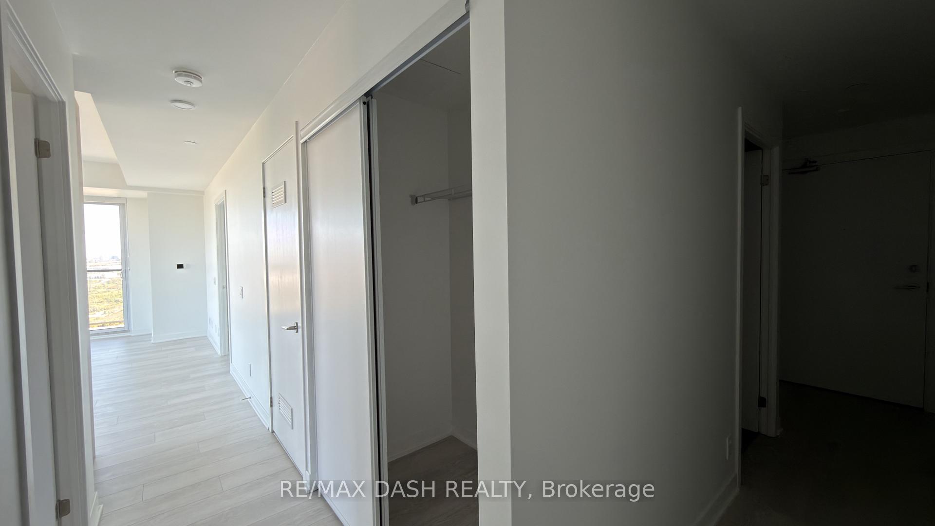 Photo 9 of Unit 2820, 6 Flavelle Trail, Vaughan, Steeles West Industrial — HOMEH