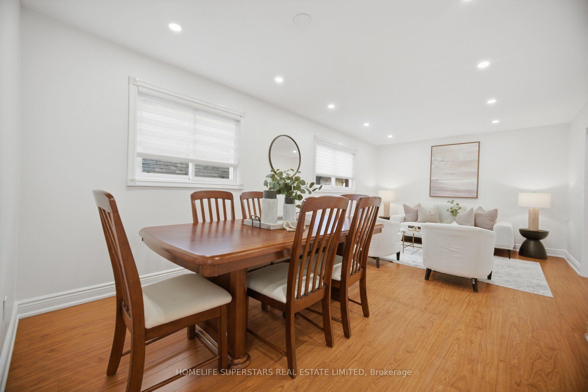 Photo 6 of 177 Surbray Grove, Mississauga, Fairview — HOMEH