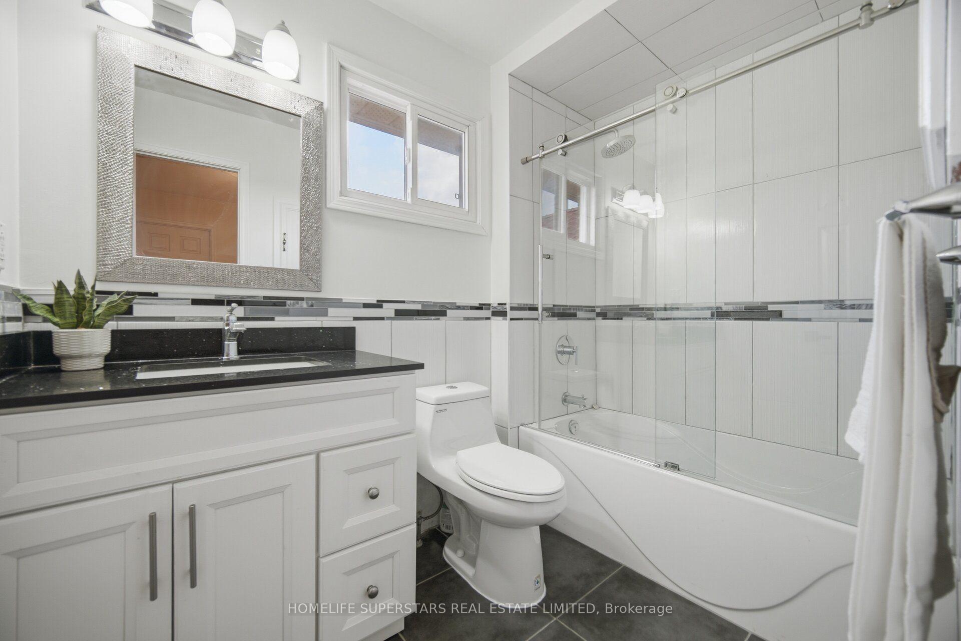 Photo 18 of 177 Surbray Grove, Mississauga, Fairview — HOMEH