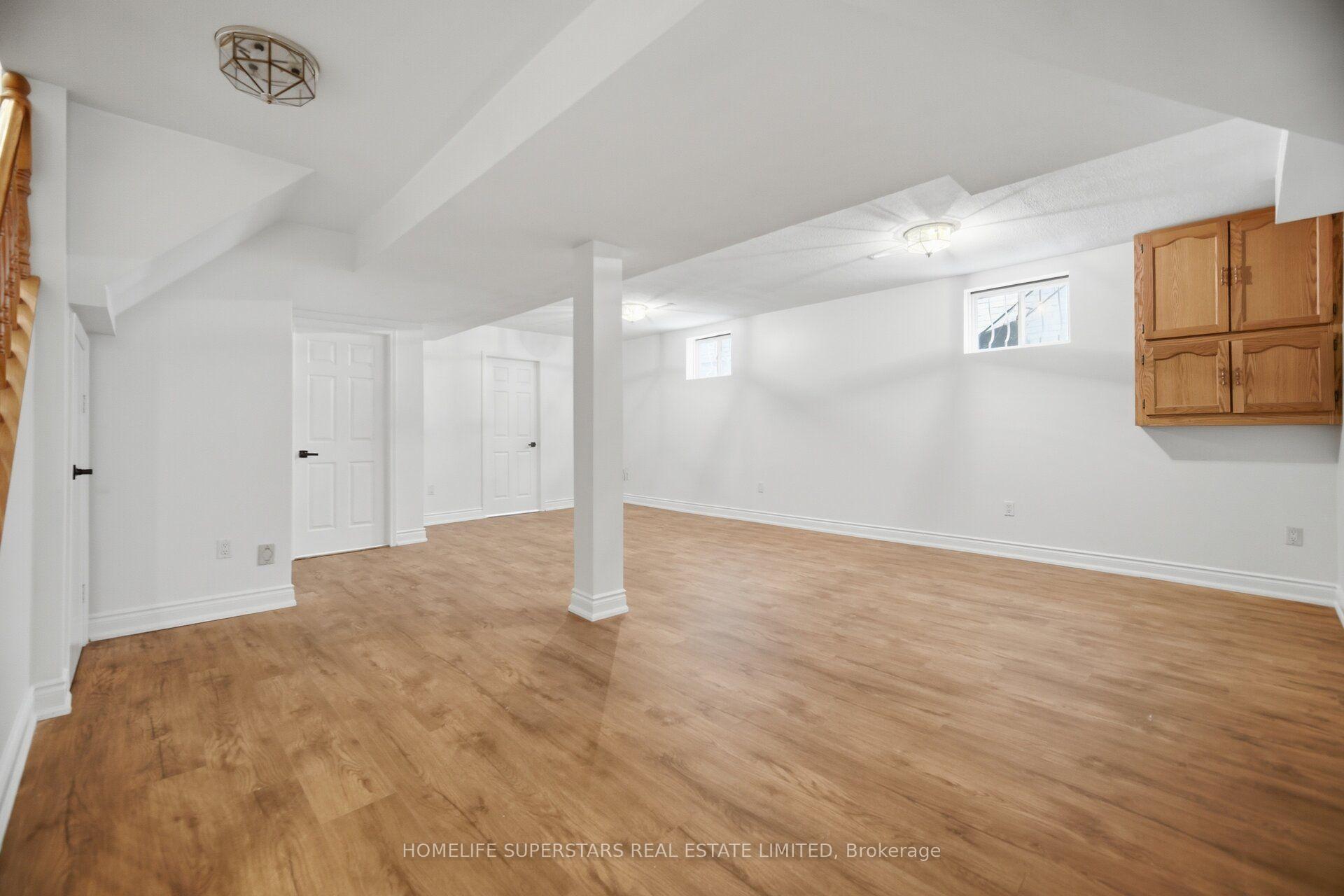 Photo 19 of 177 Surbray Grove, Mississauga, Fairview — HOMEH