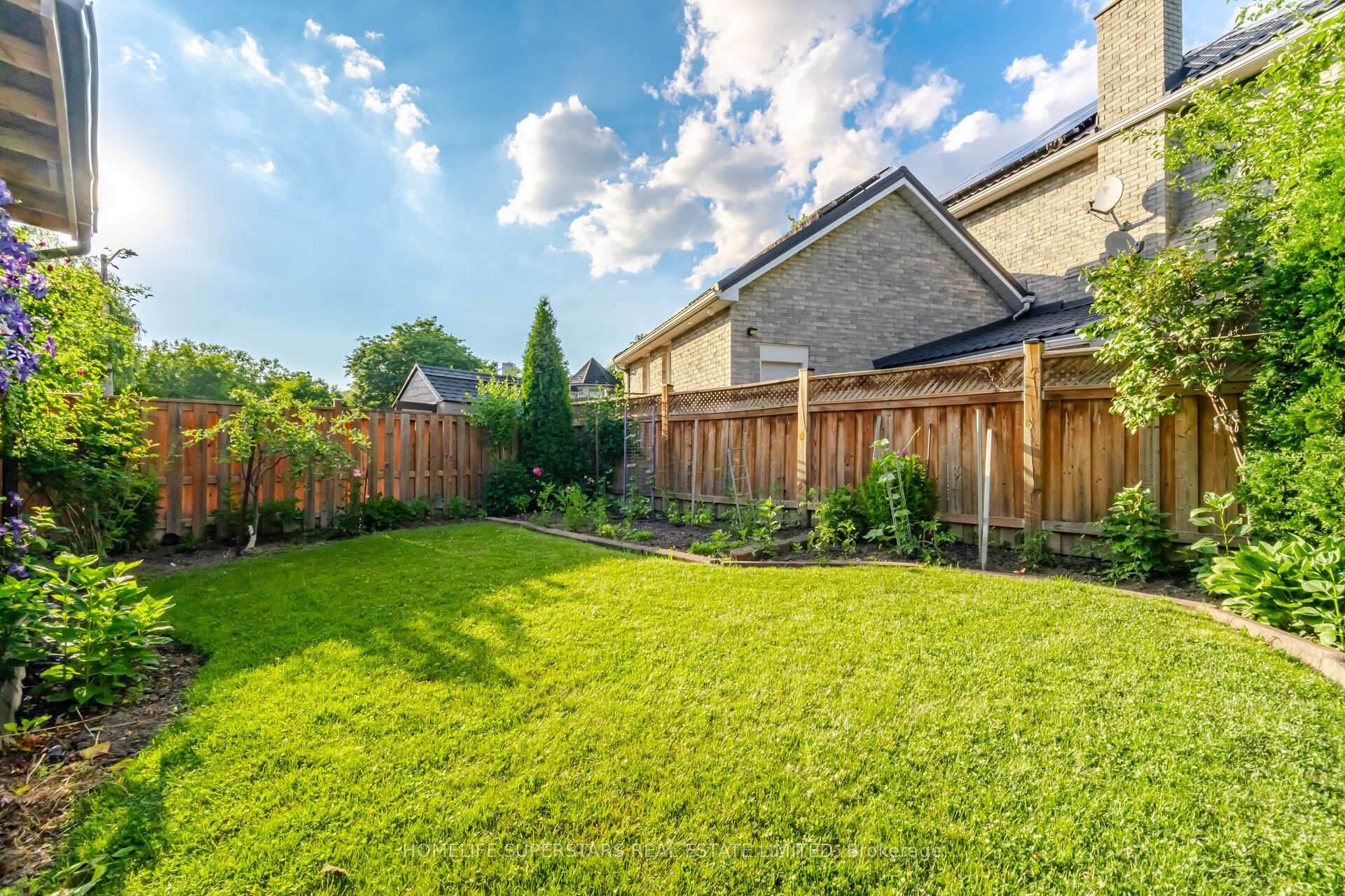 Photo 28 of 177 Surbray Grove, Mississauga, Fairview — HOMEH
