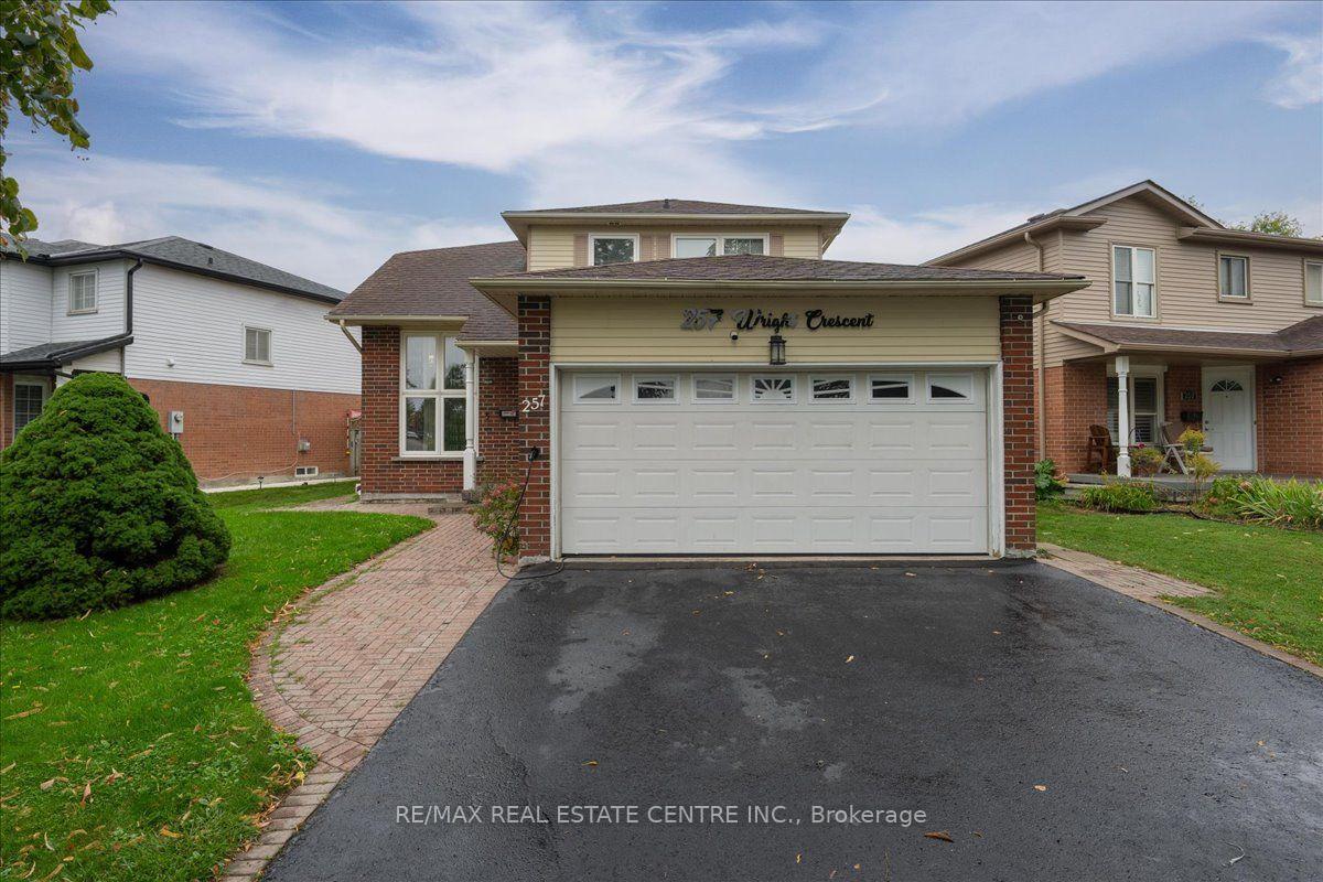 Photo 2 of 257 Wright Crescent, Ajax, Central — HOMEH