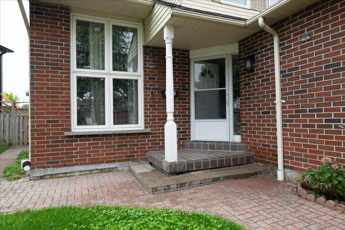 Photo 6 of 257 Wright Crescent, Ajax, Central — HOMEH
