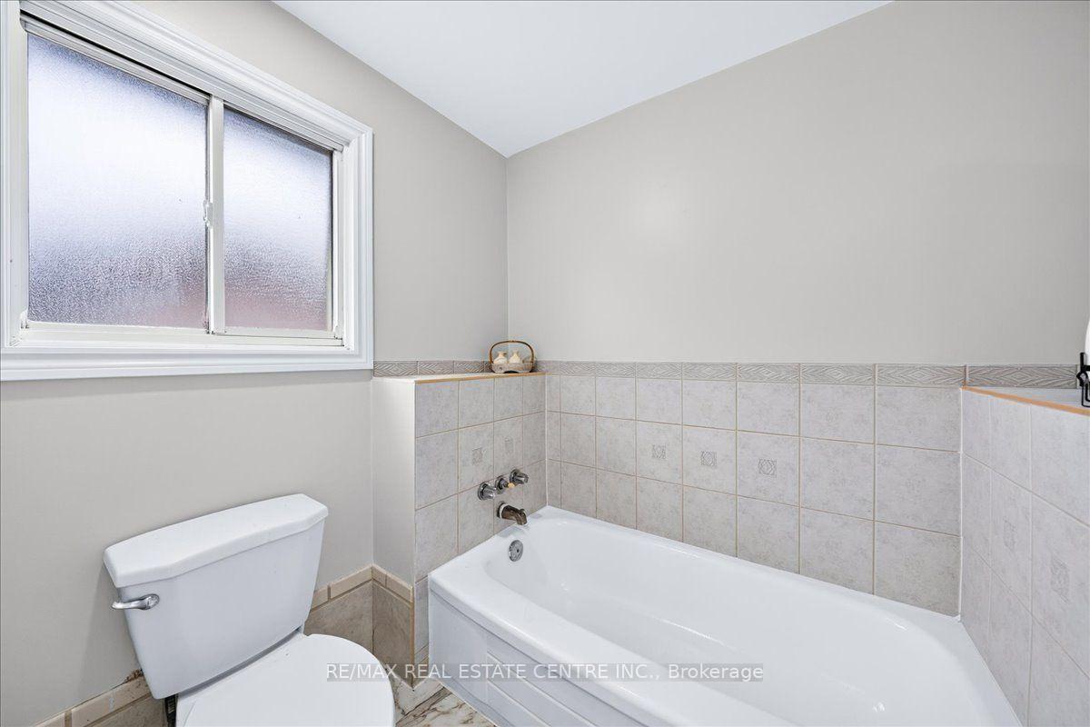 Photo 30 of 257 Wright Crescent, Ajax, Central — HOMEH