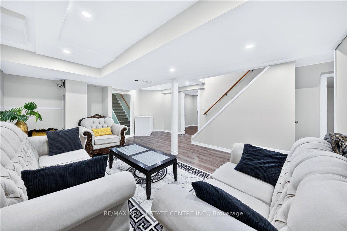Photo 41 of 257 Wright Crescent, Ajax, Central — HOMEH
