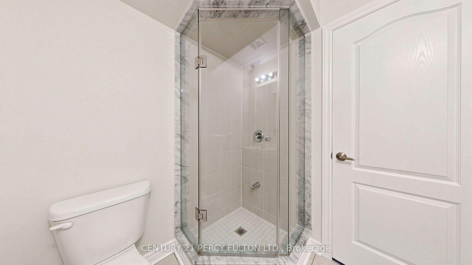Photo 10 of 64 Ferris Square, Clarington, Courtice — HOMEH